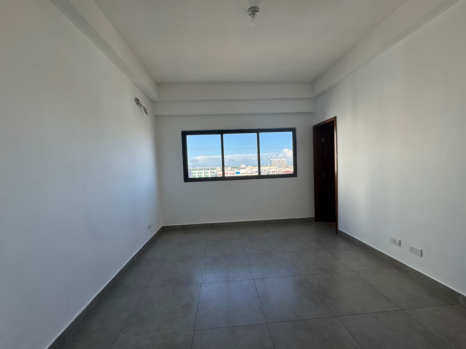 apartamentos - Alquiló serralles piso 7 una hab parqueo balcón  8