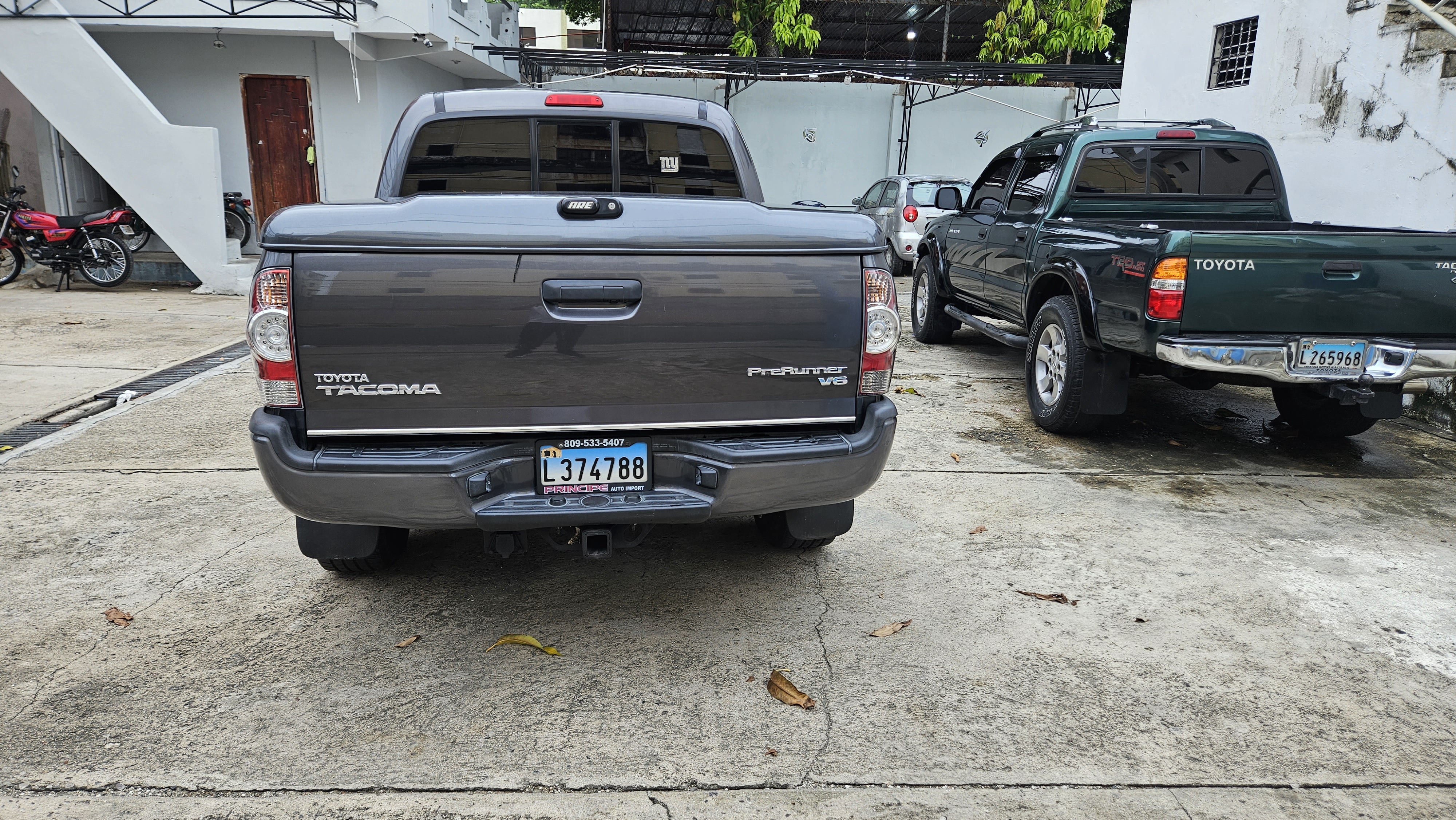 jeepetas y camionetas - Toyota tacoma pre runner 2013  3