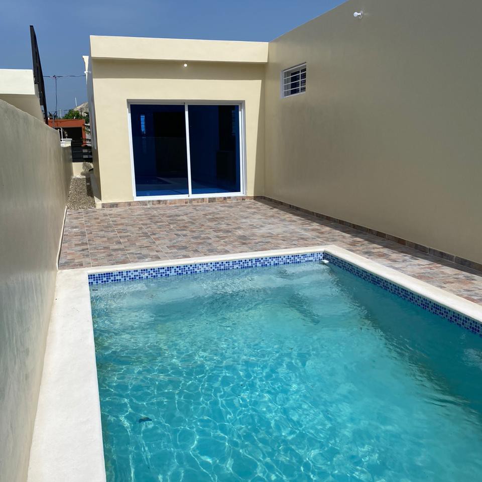 casas - casa moderna con piscina en residencial tranquilo cerca de todo 