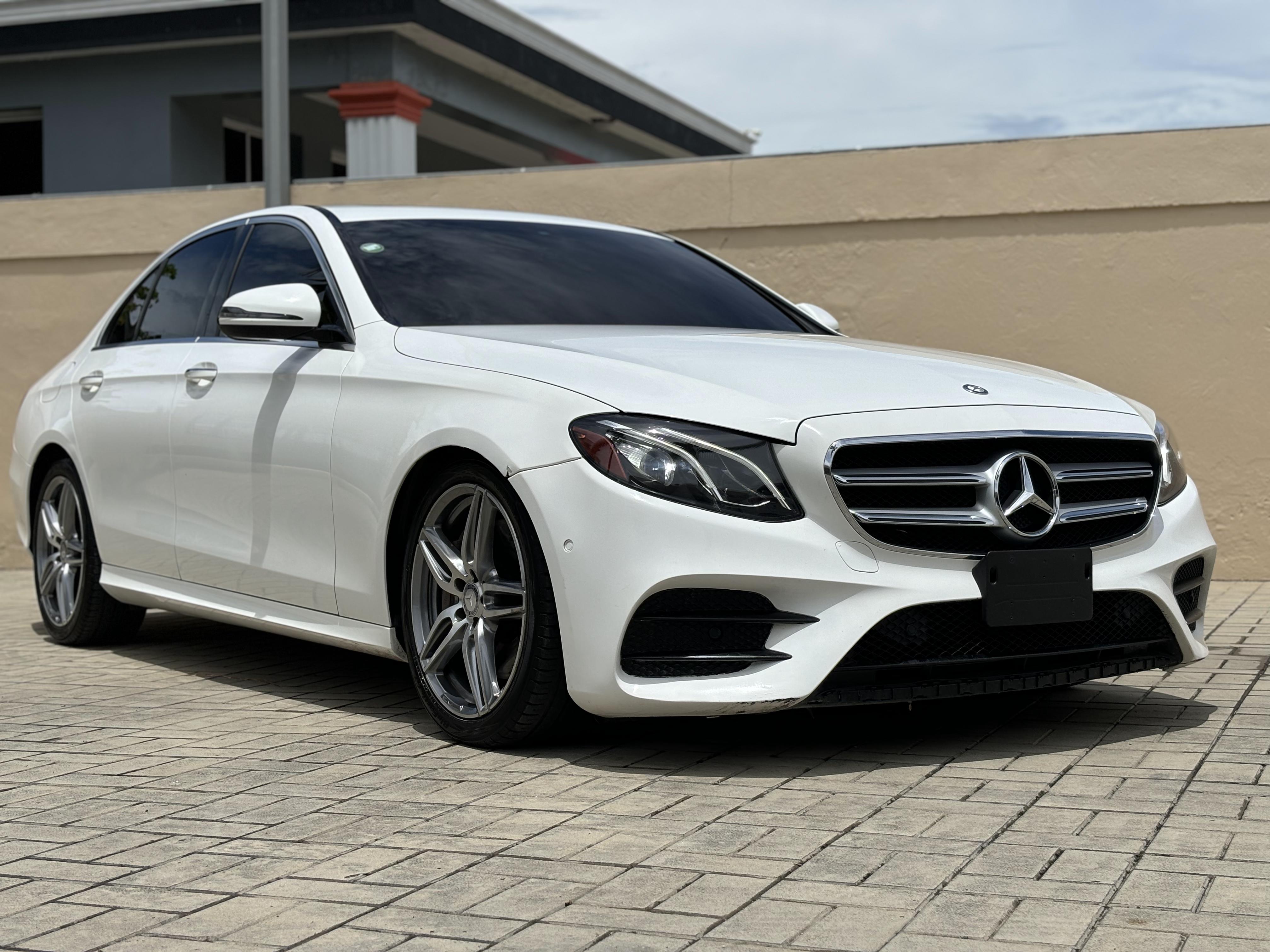 carros - Mercedes Benz E 300 4matic año 2017. 1