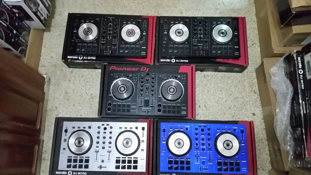 instrumentos musicales - Platos Mixer Consola DJ SERATO Music sams ipha2a3a1a4villsmarthotreso droncamnis