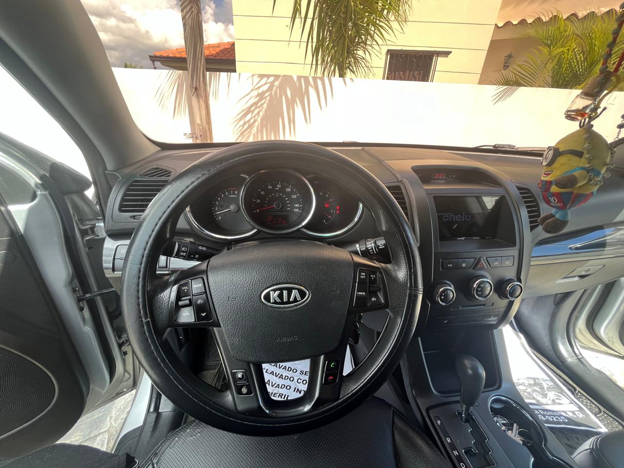 jeepetas y camionetas - Kia Sorento 2011 excelente estado 