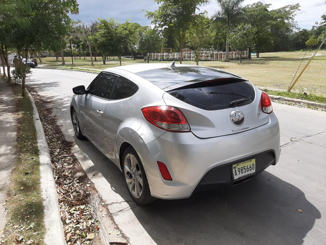 carros - hiunday veloster 2016 3