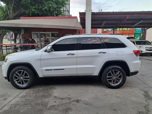 jeepetas y camionetas - Jeep grand cherokee limited 4x4 2017  1