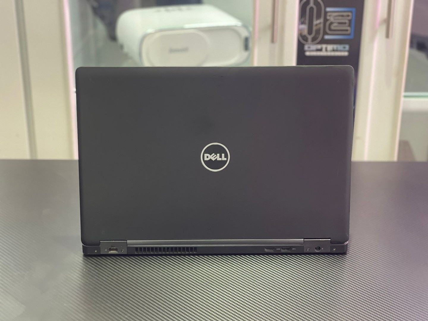 computadoras y laptops - Dell Latitude 5580 15,6 Pulgadas i5 de 6Ta Generacion 8GB Ram 265GB SSD 5