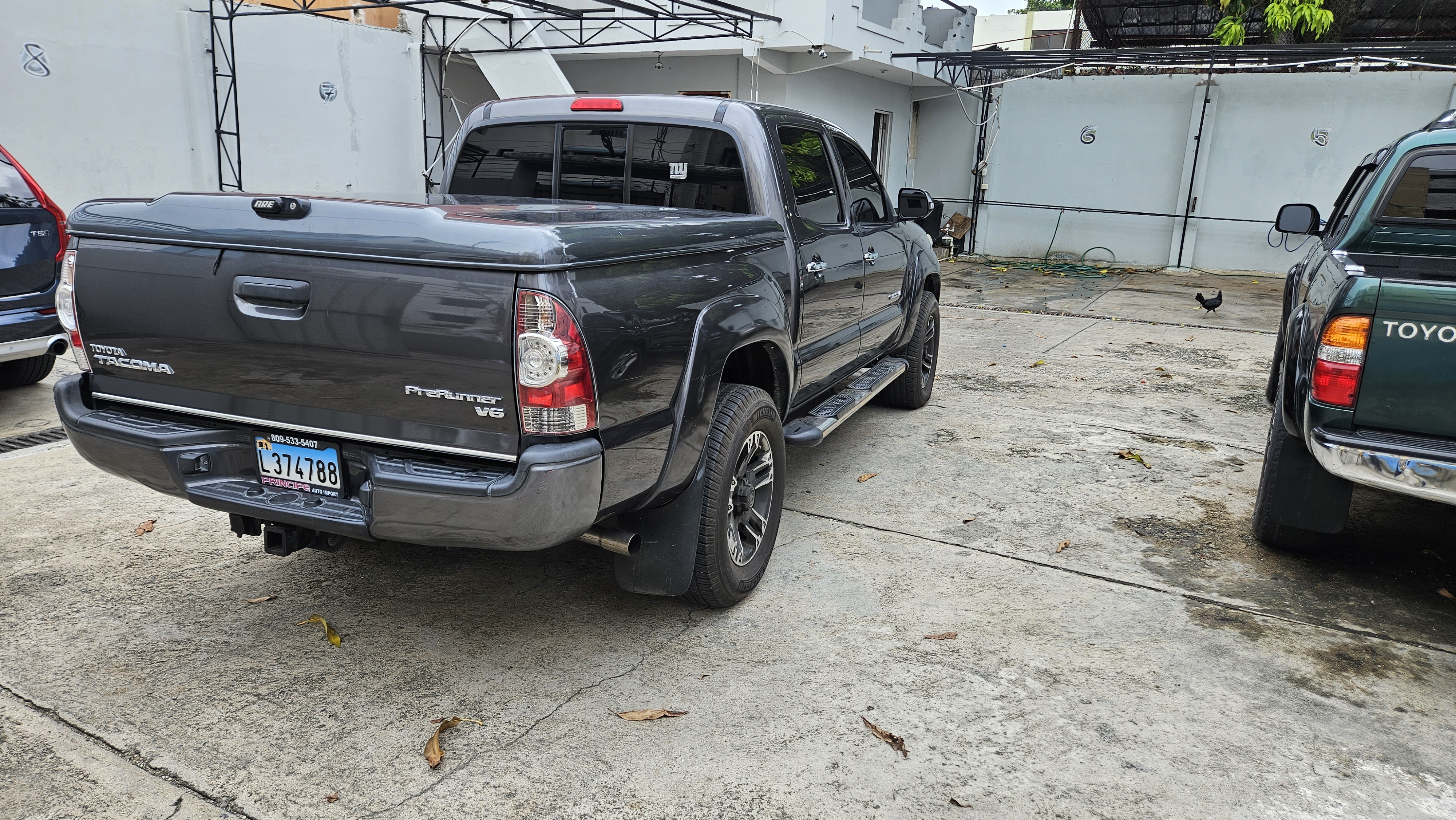 jeepetas y camionetas - Toyota tacoma pre runner 2013  4