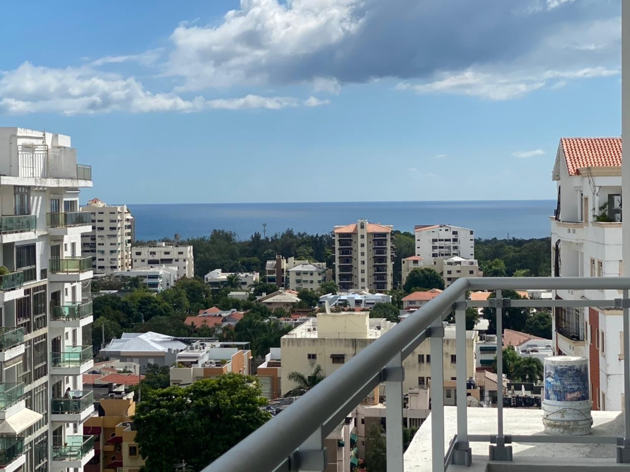 apartamentos - Apartamento en piso alto en venta en Bella Vista con excelentes áreas sociales 8