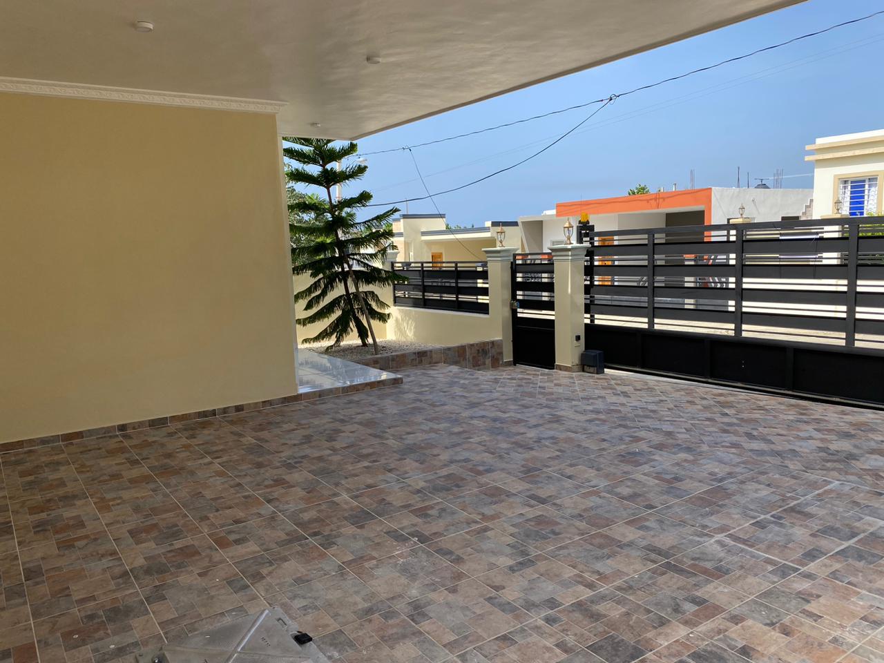 casas - casa moderna con piscina en residencial tranquilo cerca de todo  1