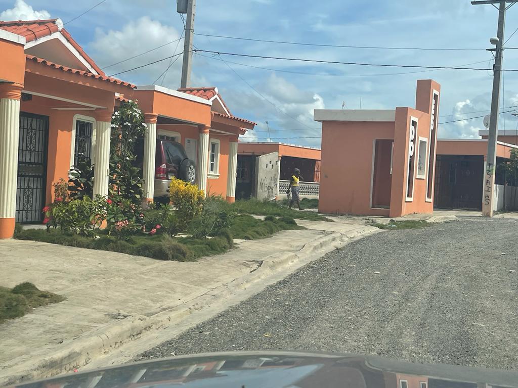 solares y terrenos - Vendo solar economico en santo domingo