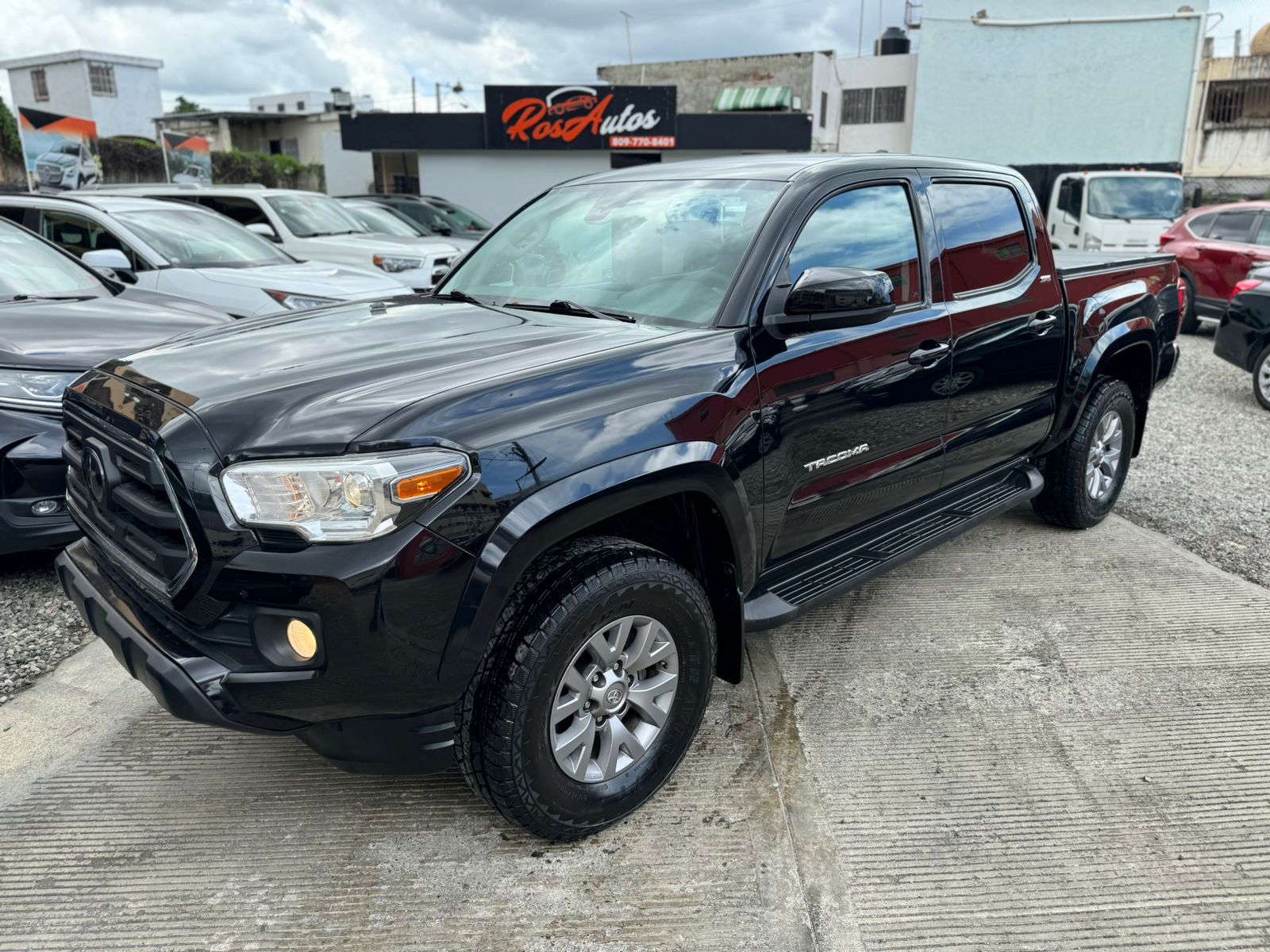 jeepetas y camionetas - Toyota Tacoma SR5 2019 0