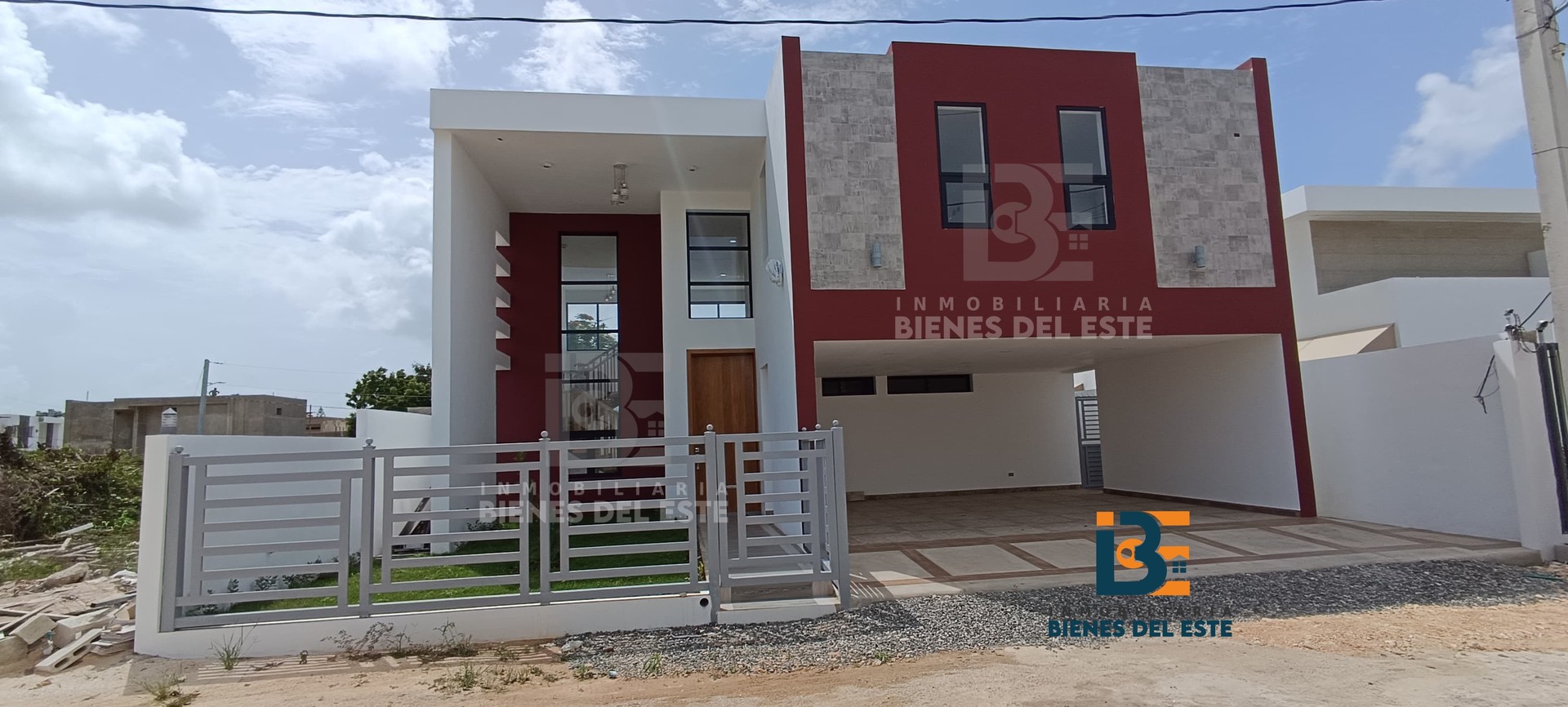 casas - DE VENTA Hermosa, Moderna y Lujosa Casa en el Residencial Centro Español 4