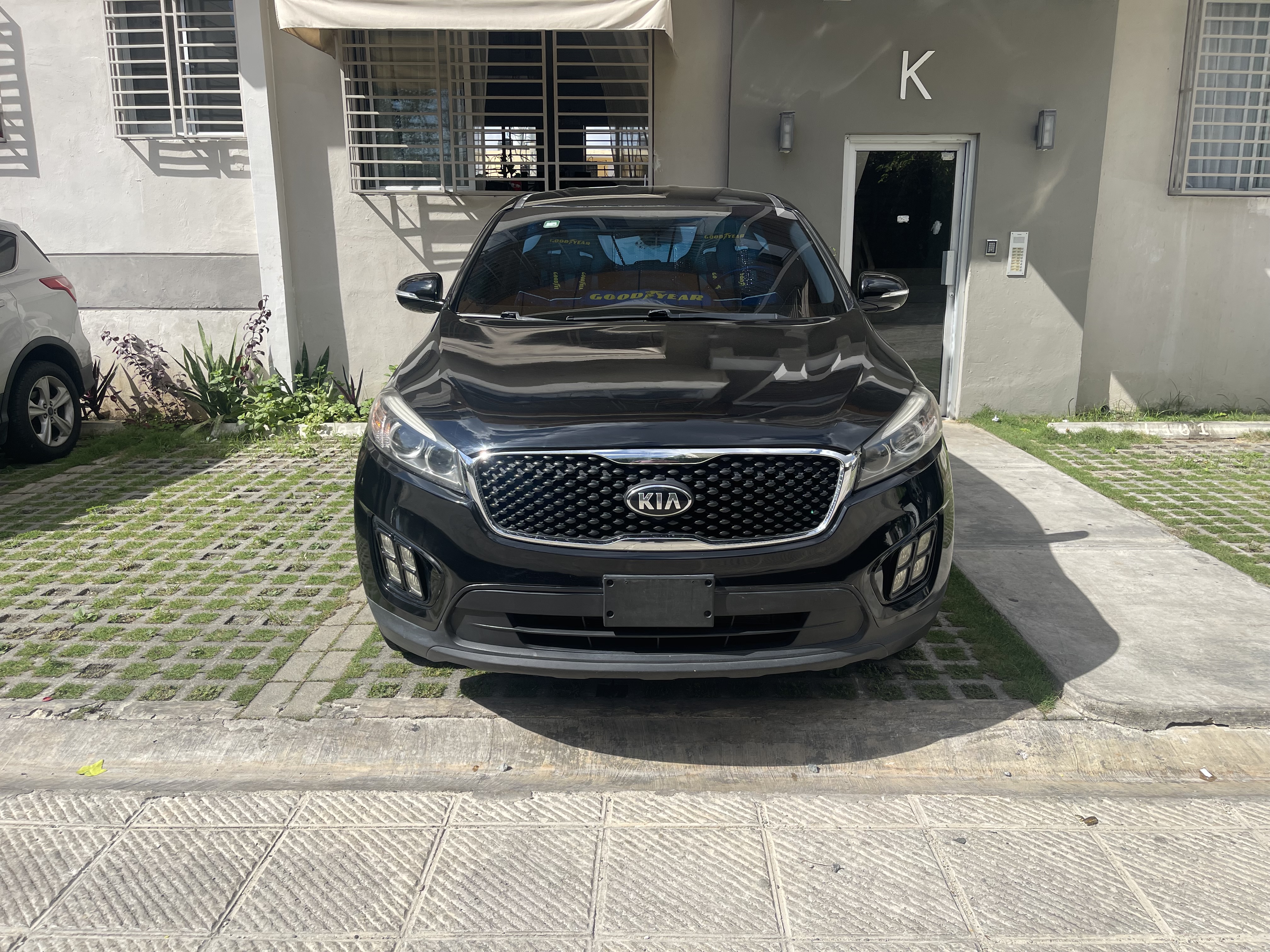 jeepetas y camionetas - Kia Sorento 2017 L FWD color negro  5