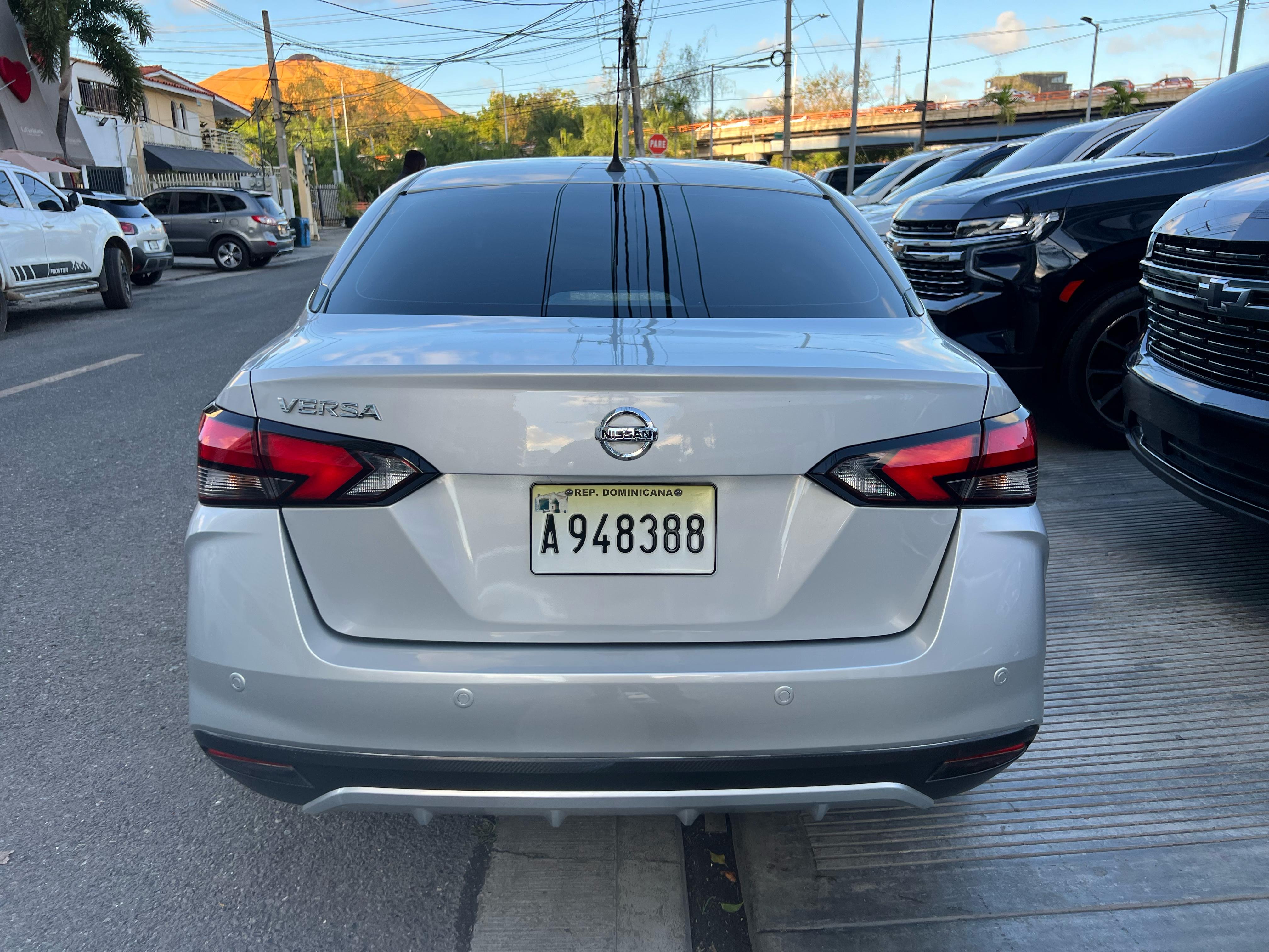 carros - NISSAN VERSA 2022 OFERTA 3