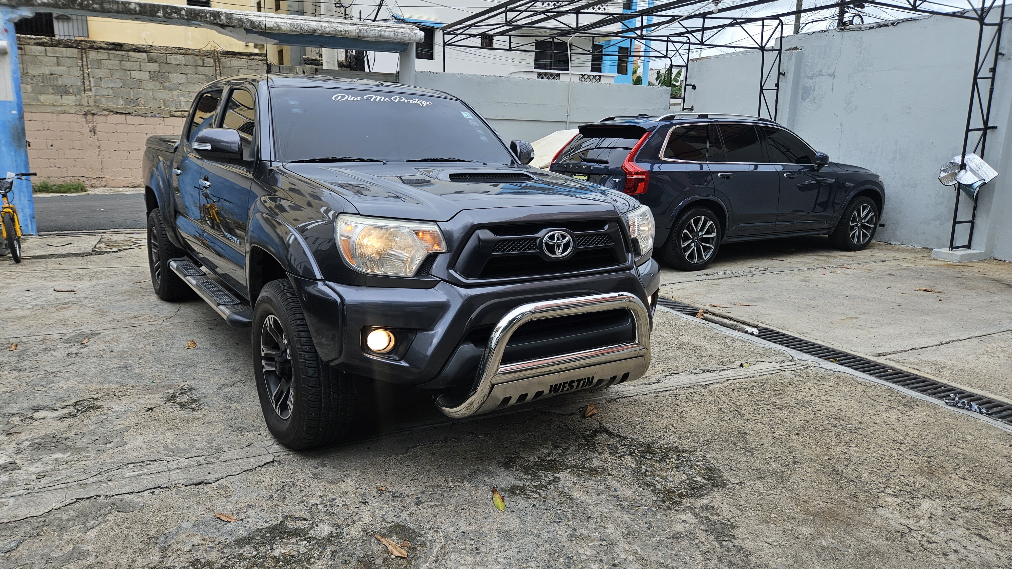 jeepetas y camionetas - Toyota tacoma pre runner 2013  5