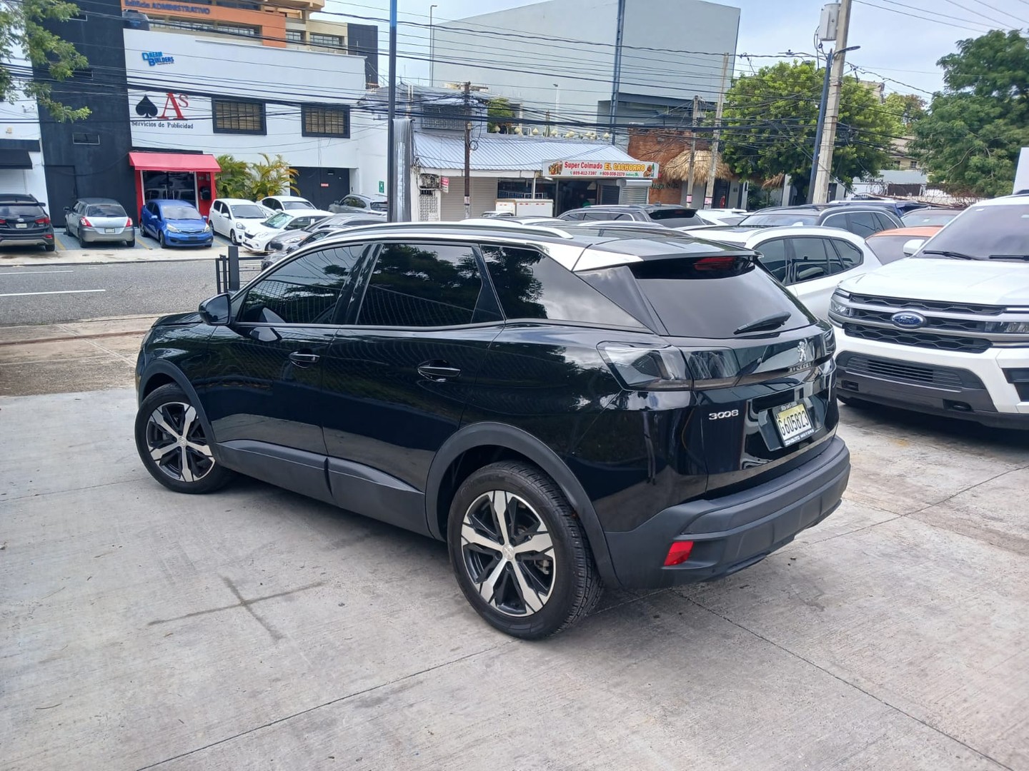 jeepetas y camionetas - Peugeot 3008 2023 excelente estado  1