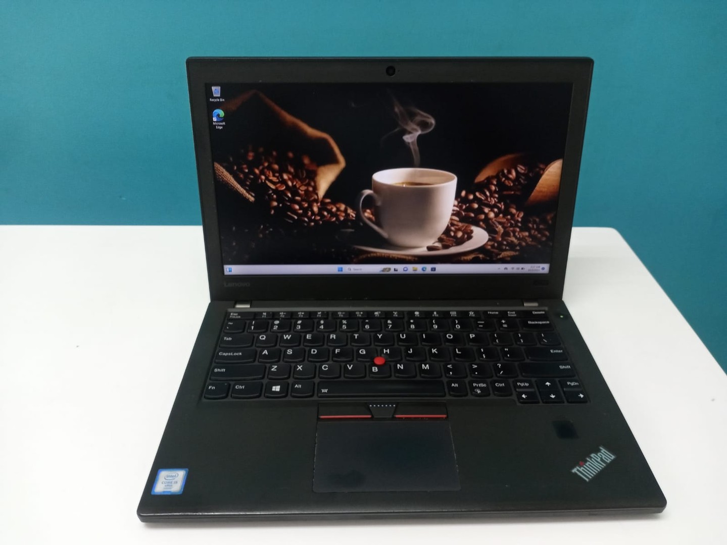 computadoras y laptops - Laptop, Lenovo ThinkPad x270 / 6th Gen, Intel Core i5 / 16GB DDR4 / 128GB SSD