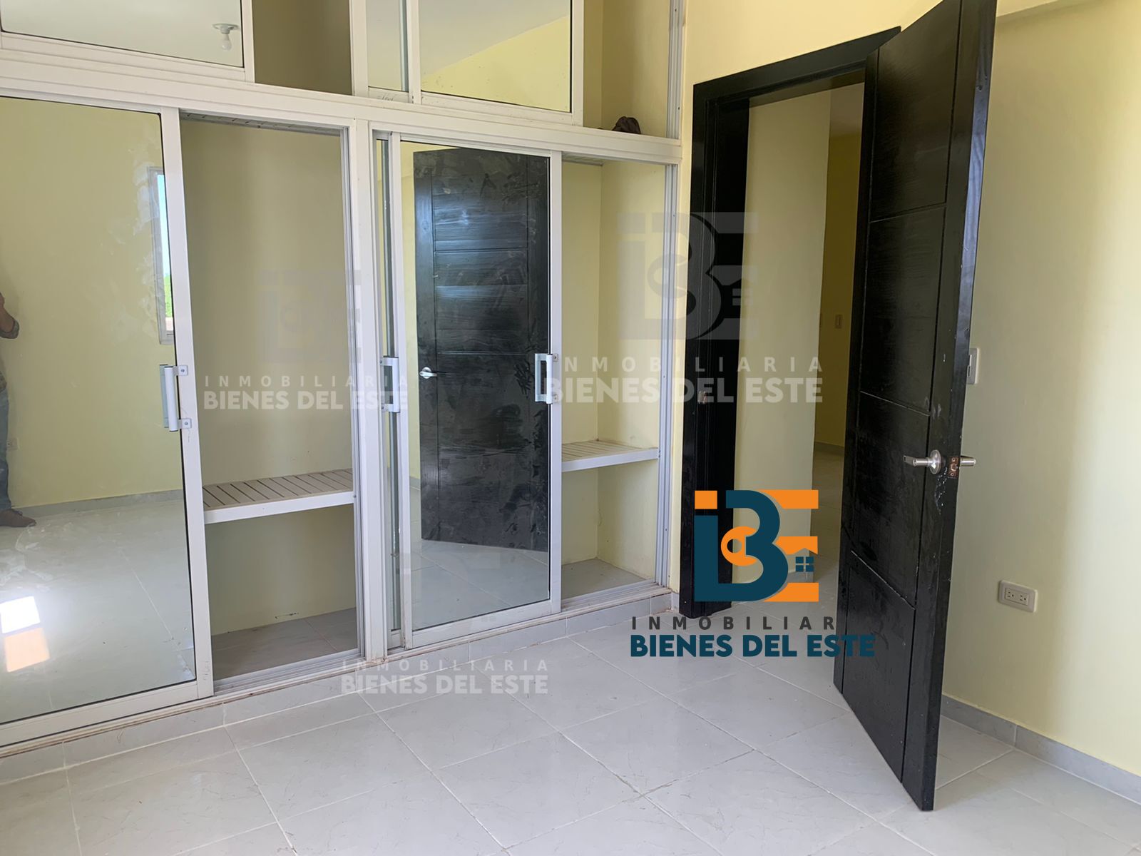 casas - Se Vende Esta Casa mas solar  7