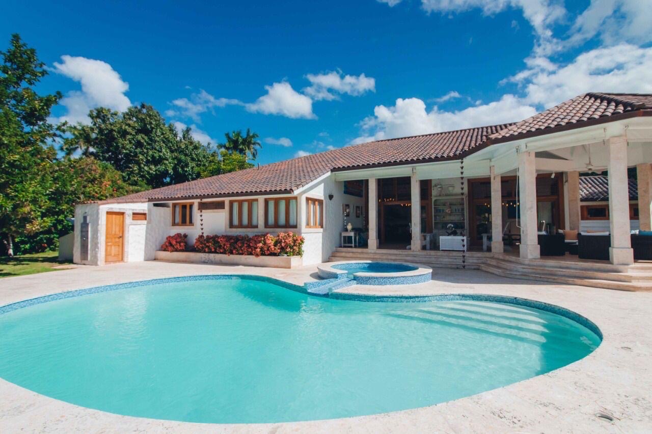 casas vacacionales y villas - vendo villa en La Romana casa de Campo  2