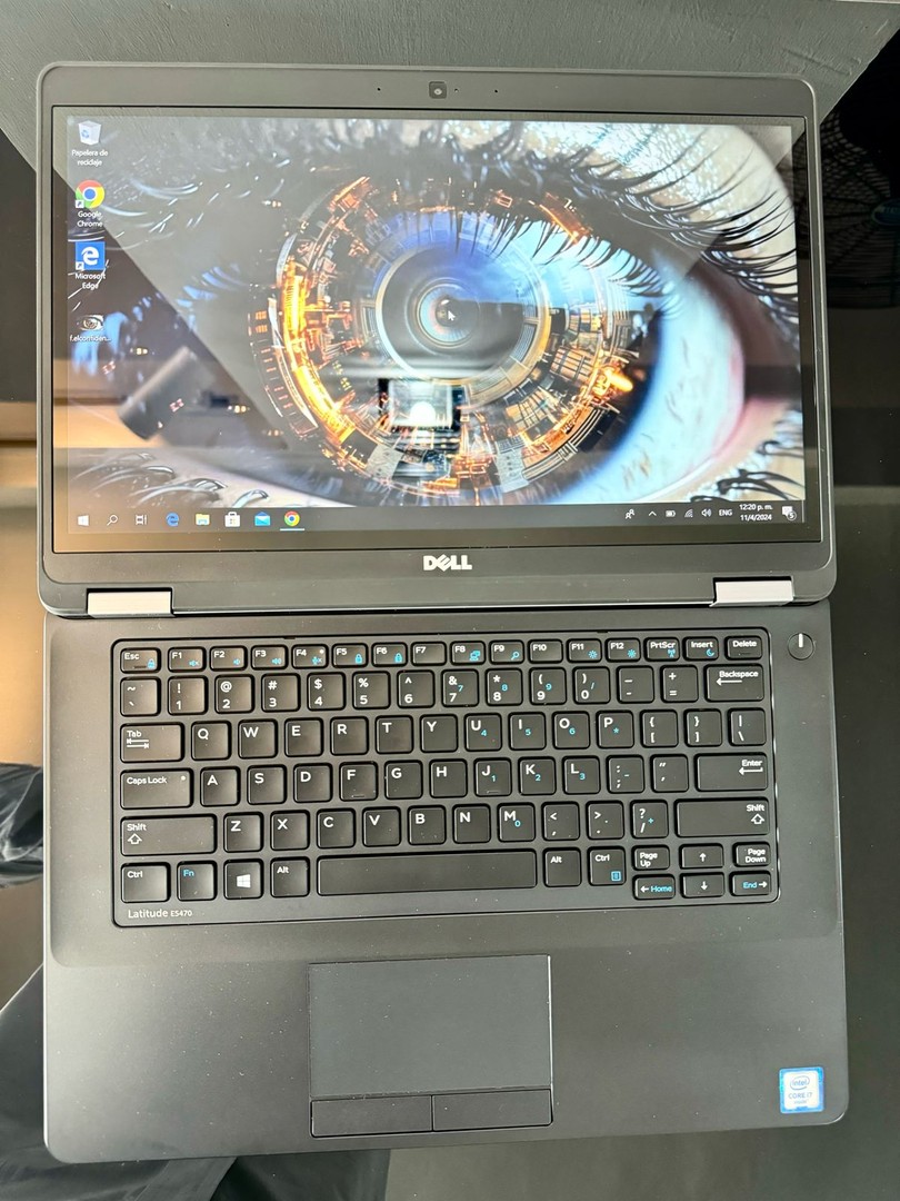 computadoras y laptops - Laptop Dell latitude e5470 core i7 6ta. 2GB  R7 M360 8GB Ram 256 gb ssd 0