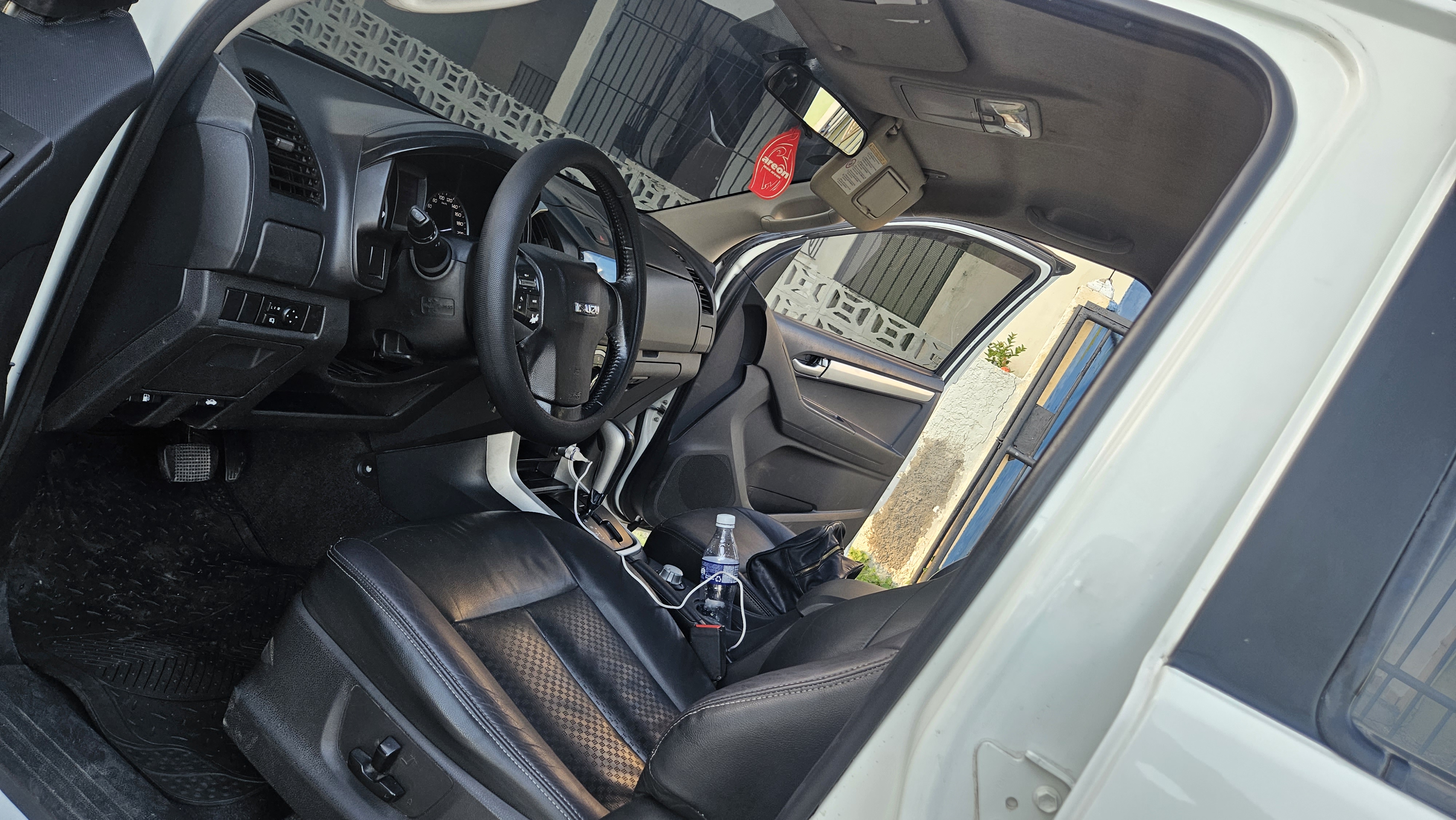 jeepetas y camionetas - Isuzu dmax full 2014 3.0 9