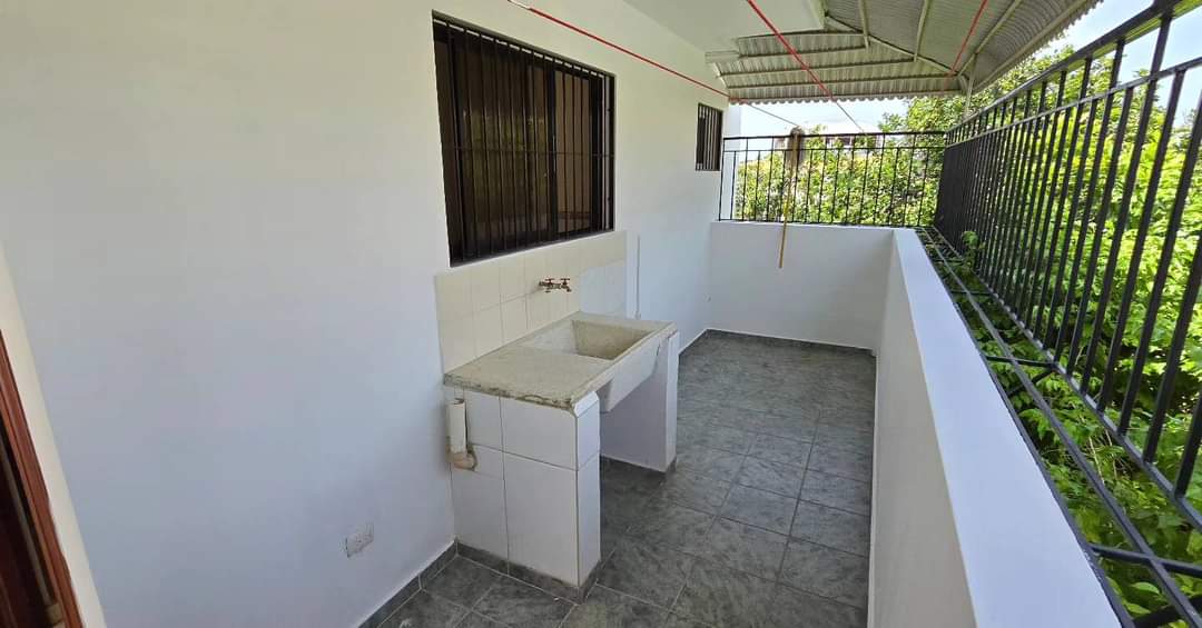 casas - 2do piso de una casa con terraza grande privada  2