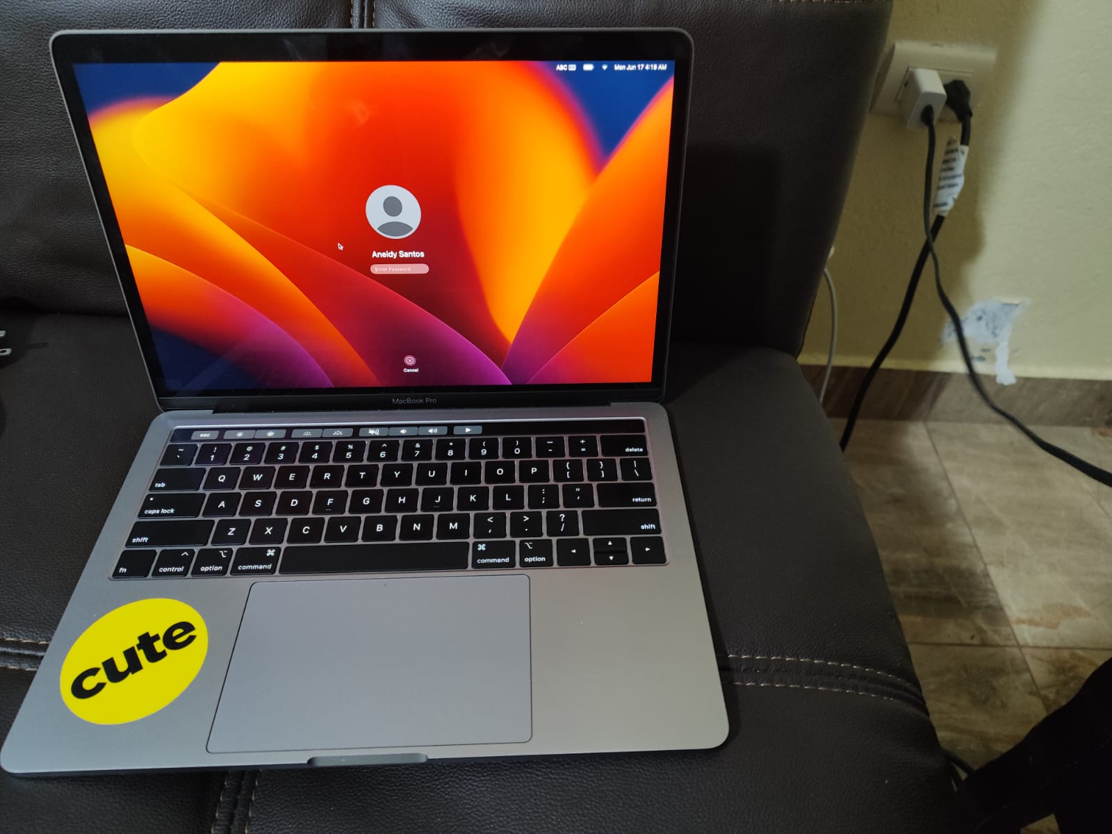 computadoras y laptops - MacBook como nueva  0