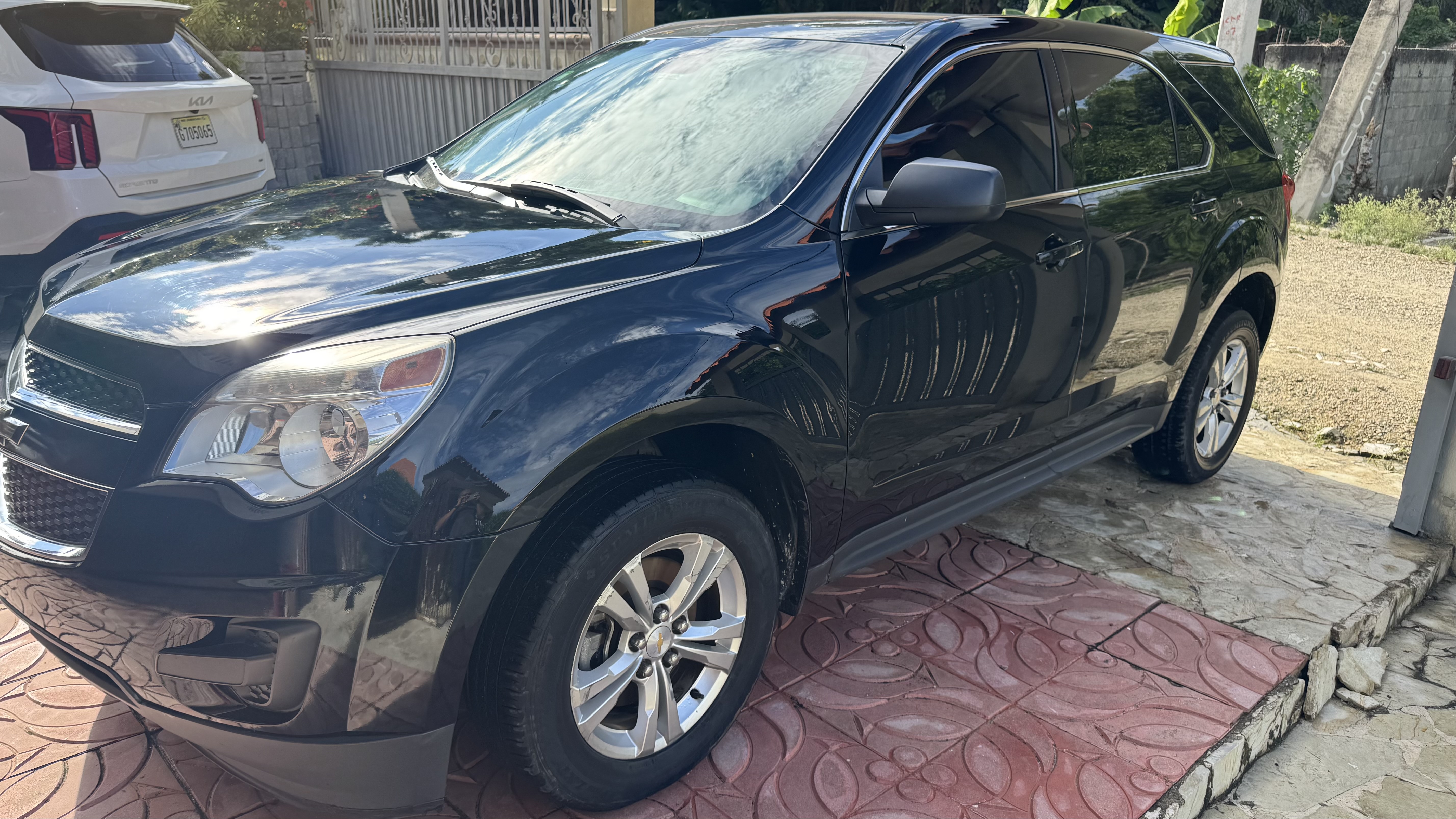 jeepetas y camionetas - Chevrolet Equinox LS 2015 excelente vehículo. 2