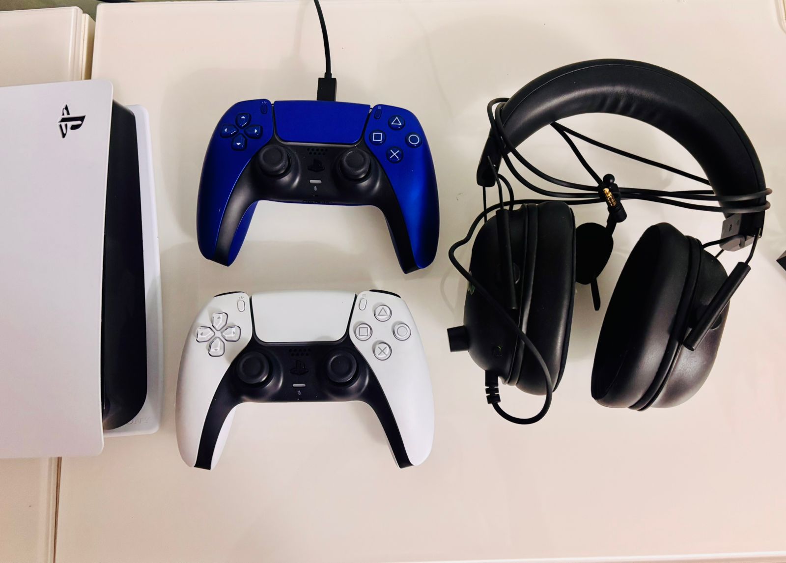 consolas y videojuegos - PS5 prácticamente nuevo 3