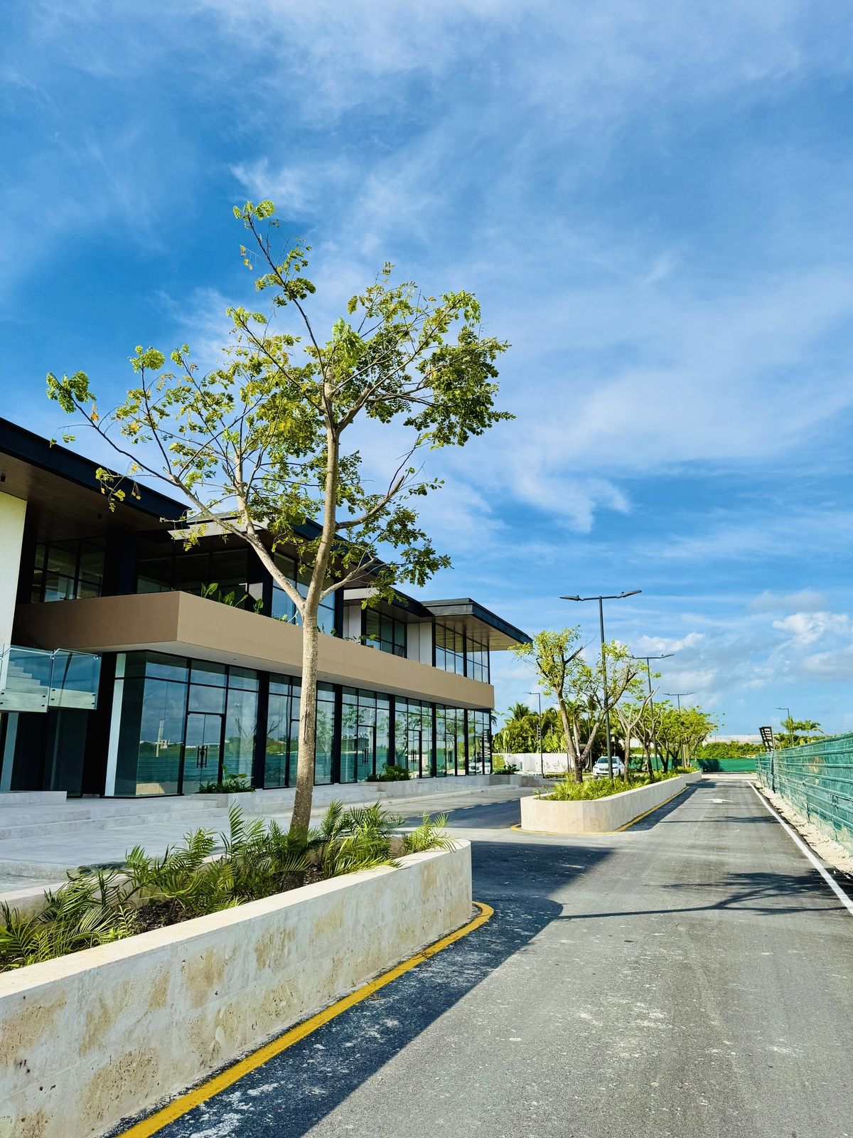 oficinas y locales comerciales - Local Comercial en Dotown de Punta Cana  2