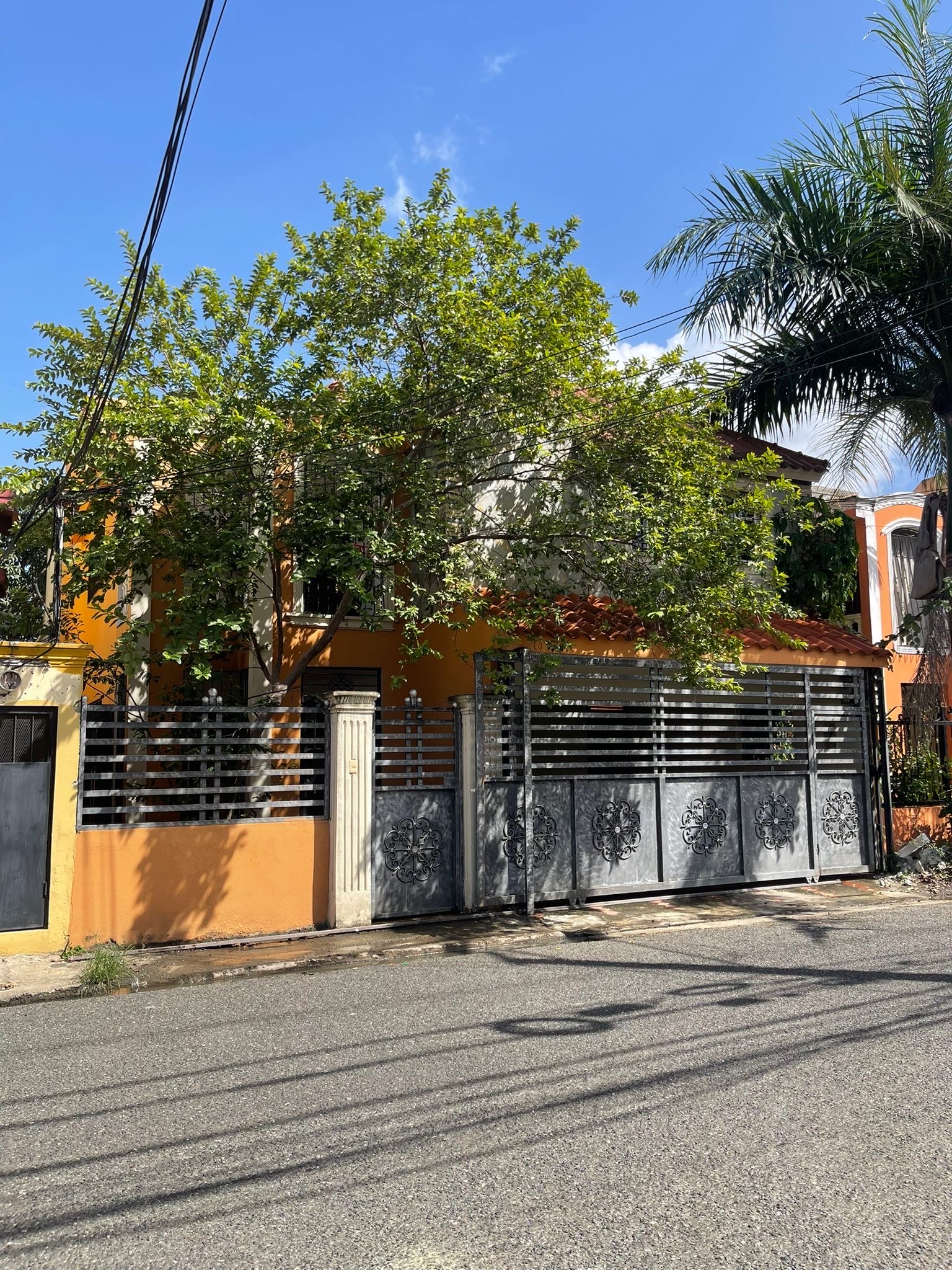 casas - venta de casa en la autopista de san Isidro Santo Domingo este  1