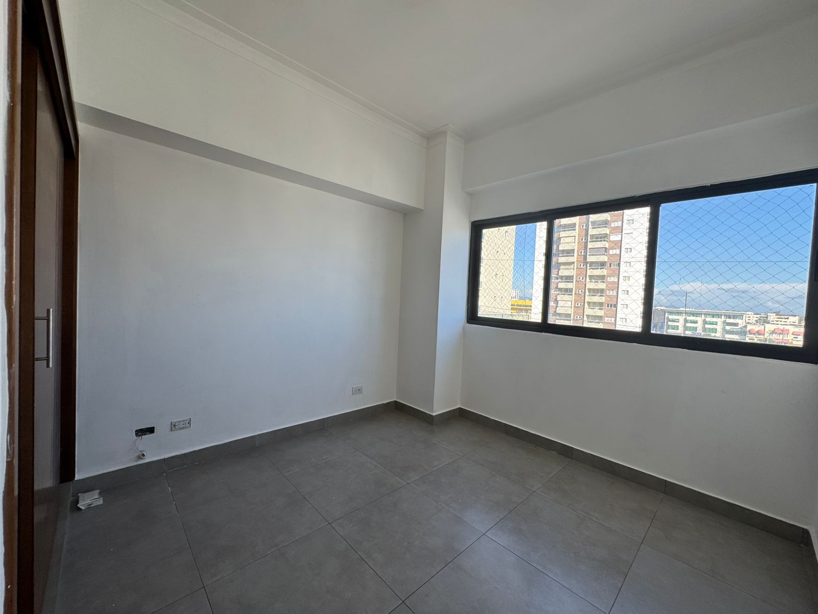 apartamentos - Apto Alquiler serralles  piso 7 con 3 habitaciones