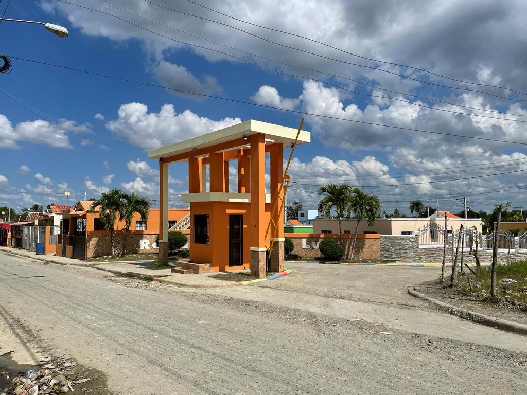 solares y terrenos - vendo terreno a credito y al contado en santo domingo 3