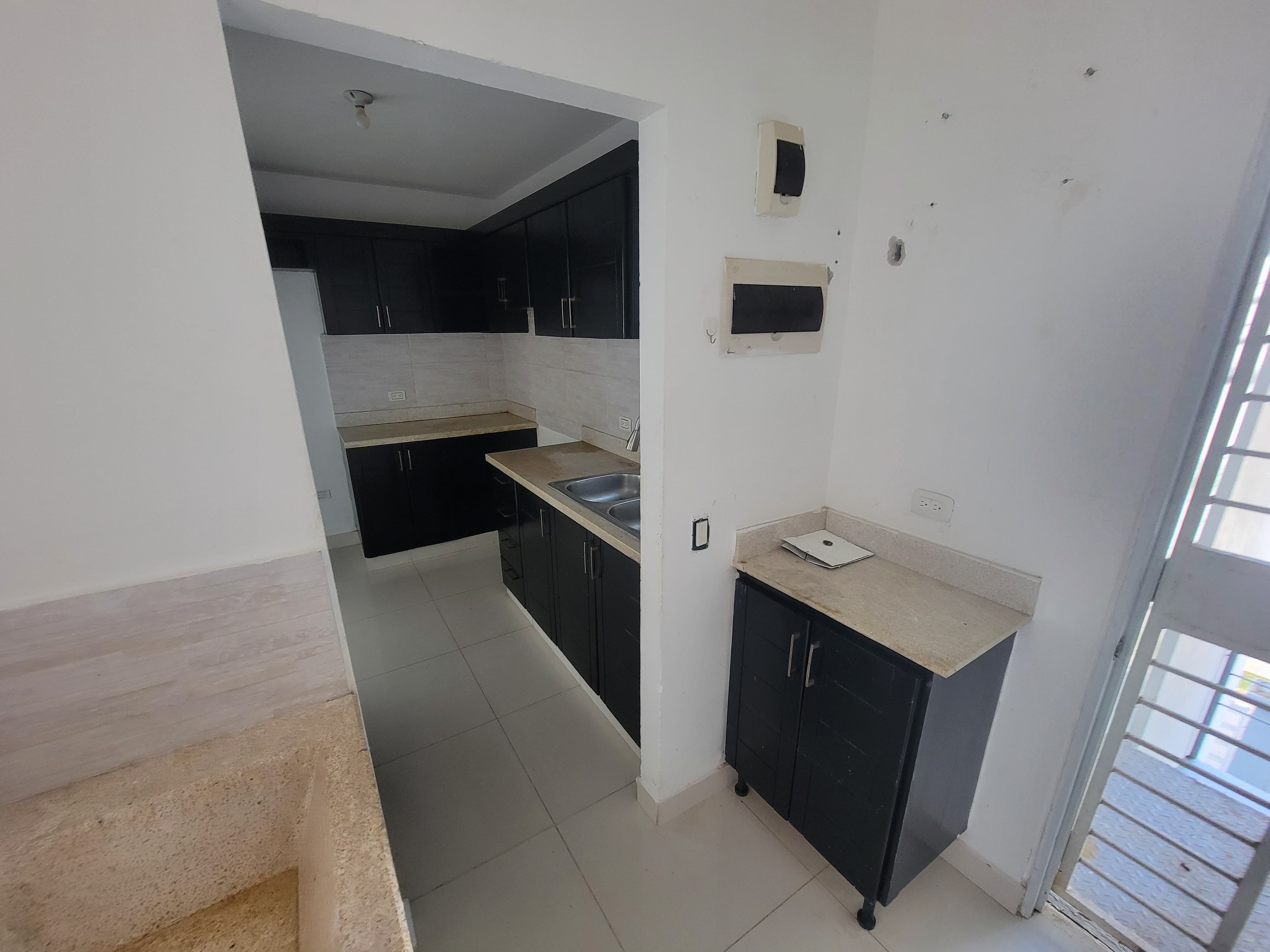 apartamentos - venta de apartamento en las cayenas autopista de san Isidro de 113mts  4