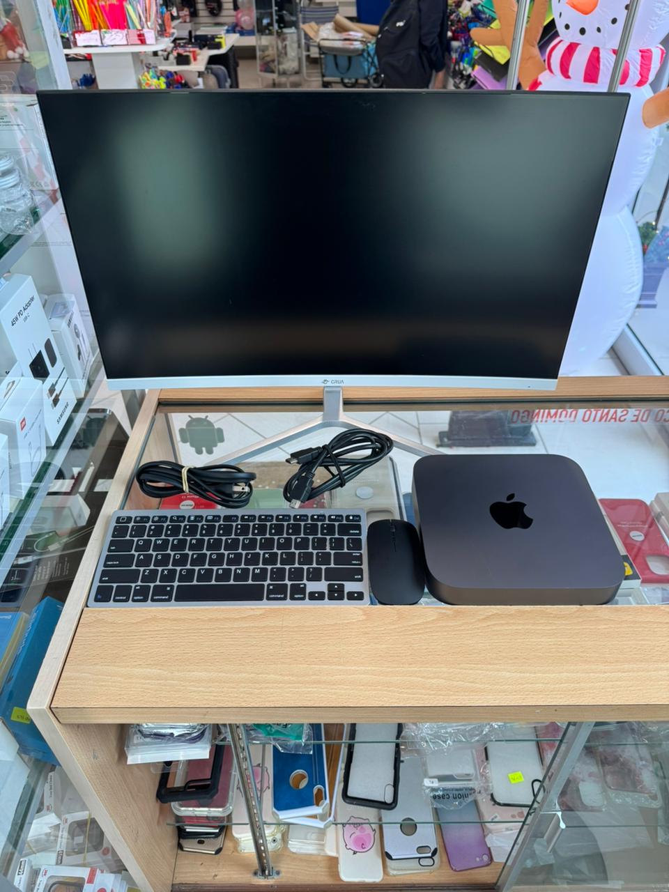 computadoras y laptops - Mac Mini 2018 I5 256 SSD 32 GB RAM COMBO.