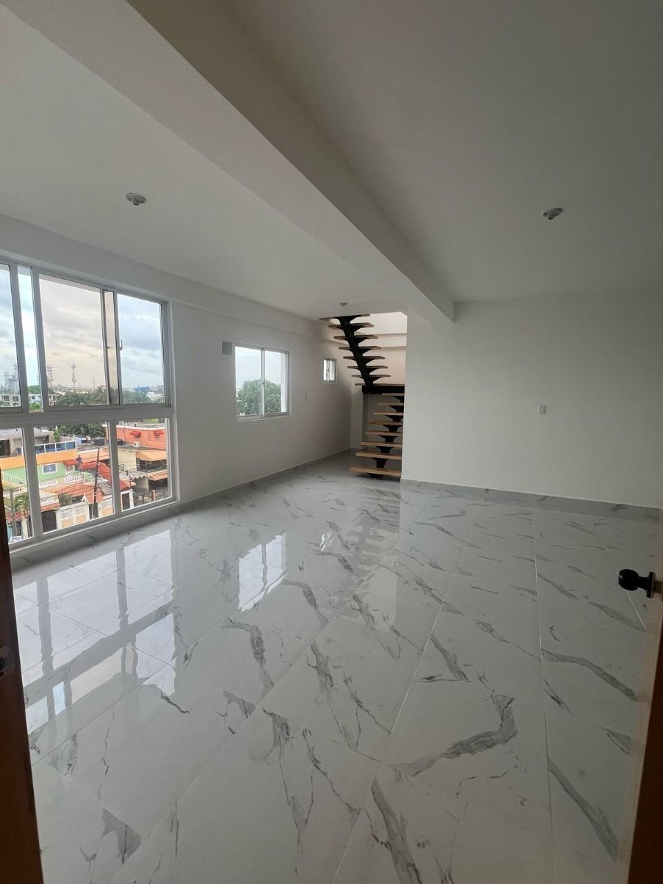 apartamentos - Apto tipo penthouse, 5to y 6to piso, ens.ozama 9