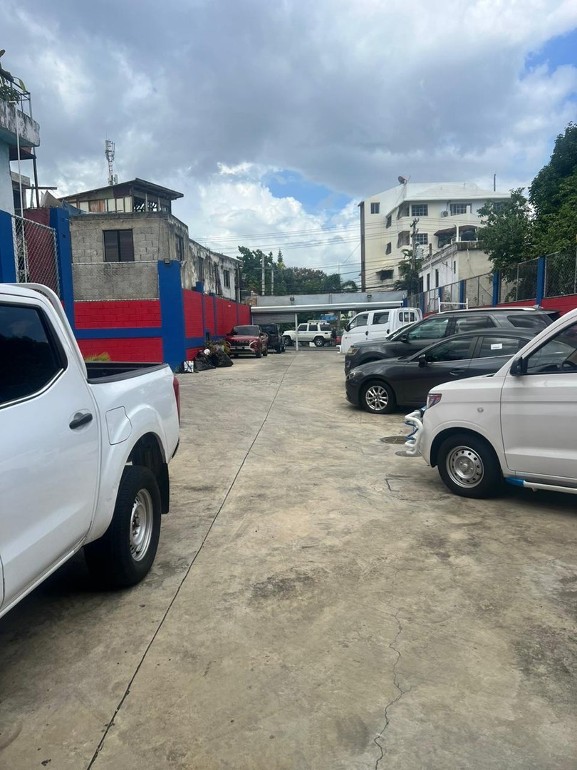 oficinas y locales comerciales - 🔵Alquilo  solar 542 mts para dealer en arroyo hondo viejo 
 3