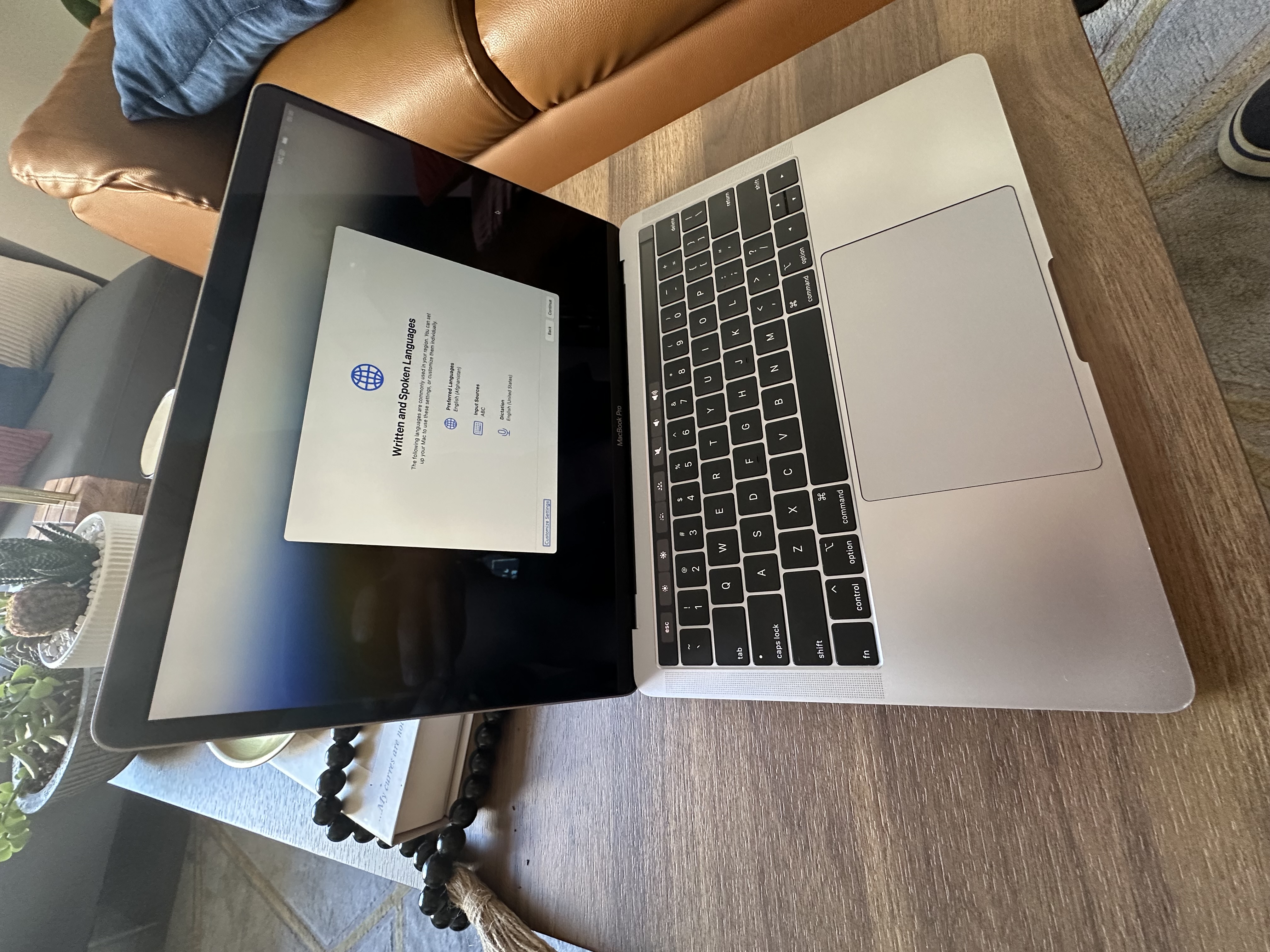 computadoras y laptops - Macbook Pro i5 2019 Touchbar 2