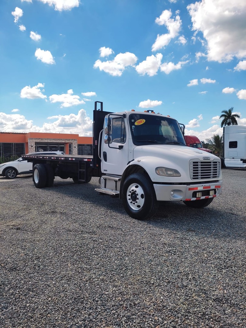 camiones y vehiculos pesados - FREIGHTLINER M2 año 2007