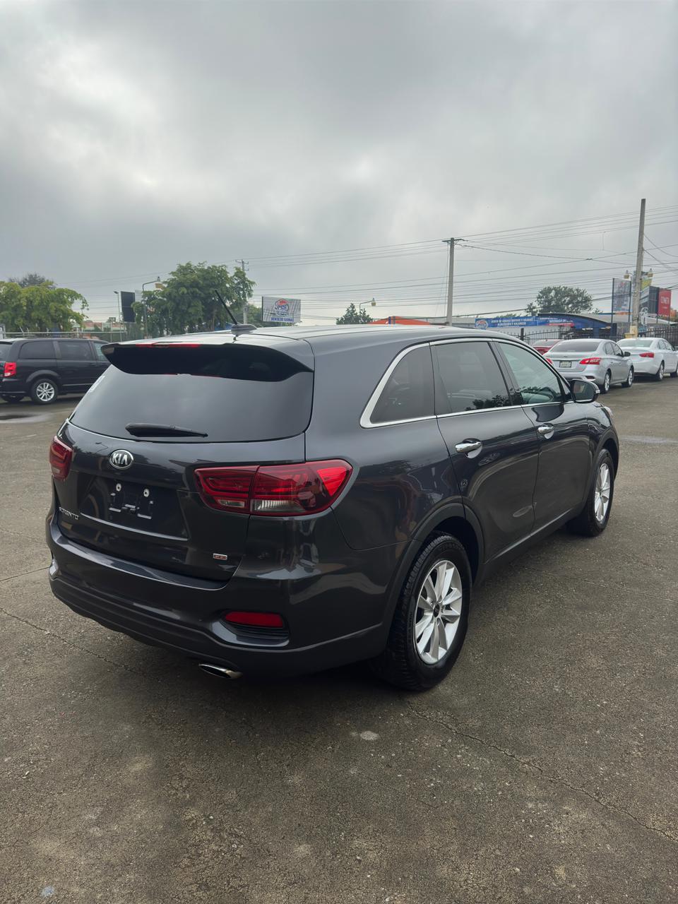 jeepetas y camionetas - 2019 Kia Sorento 3 Filas Motor V4  7