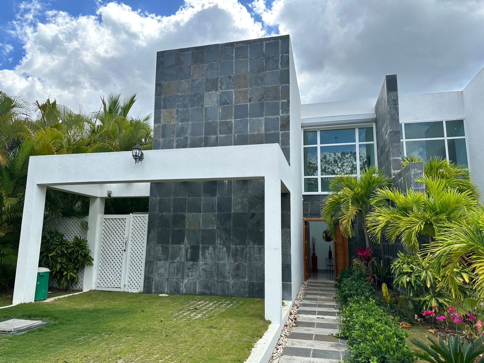 casas vacacionales y villas - Villa amueblada en Playa Nueva Romana  2