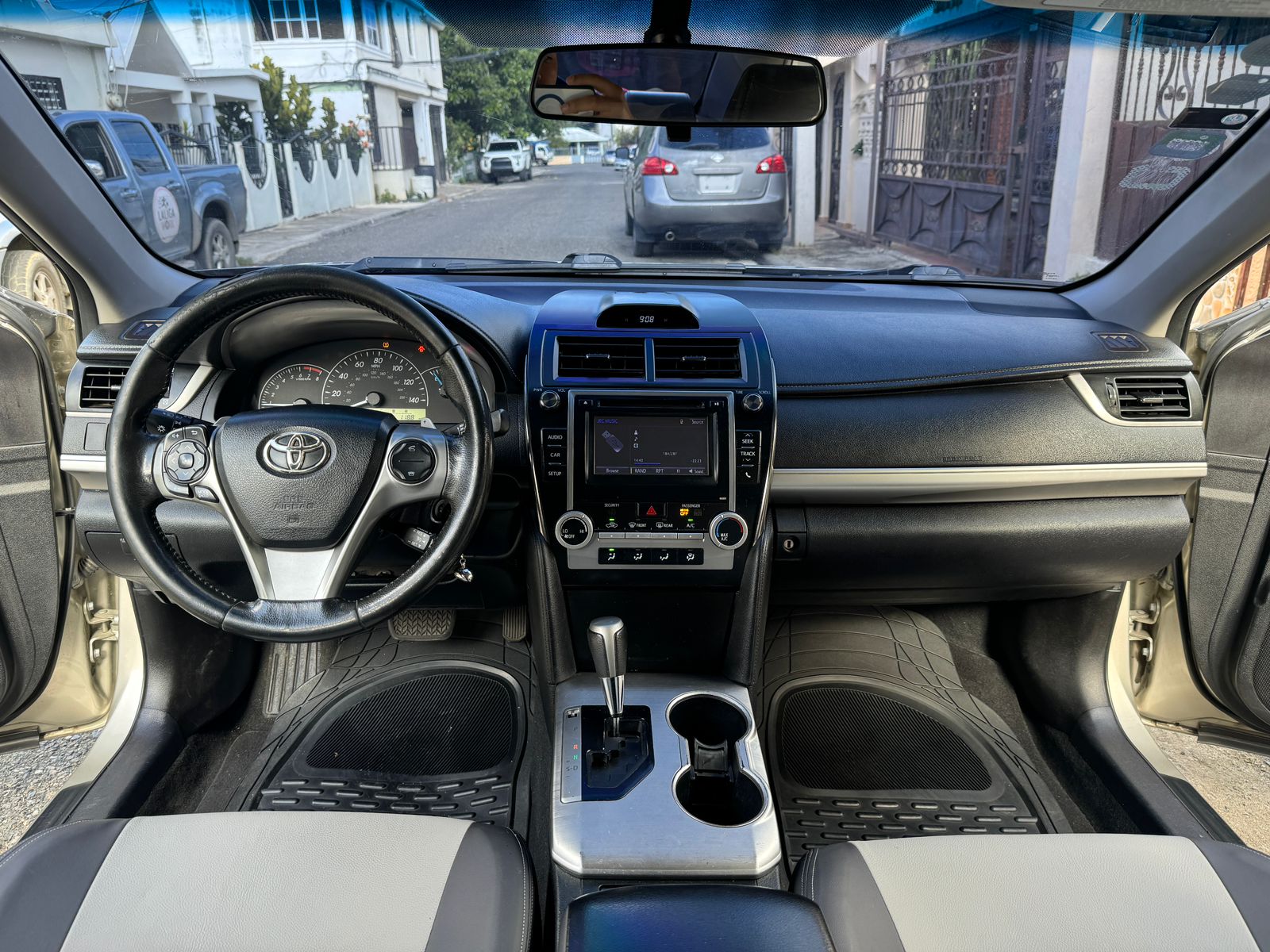 jeepetas y camionetas - Toyota rav4 2019 limited  6