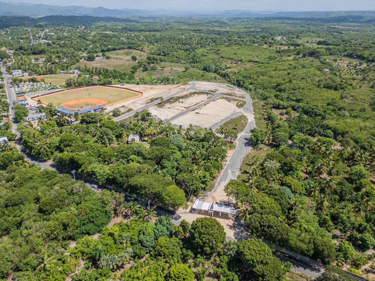 solares y terrenos - A tan solo 5 minuto de la playa Najayo y a 10 minuto de la playa Palenque!