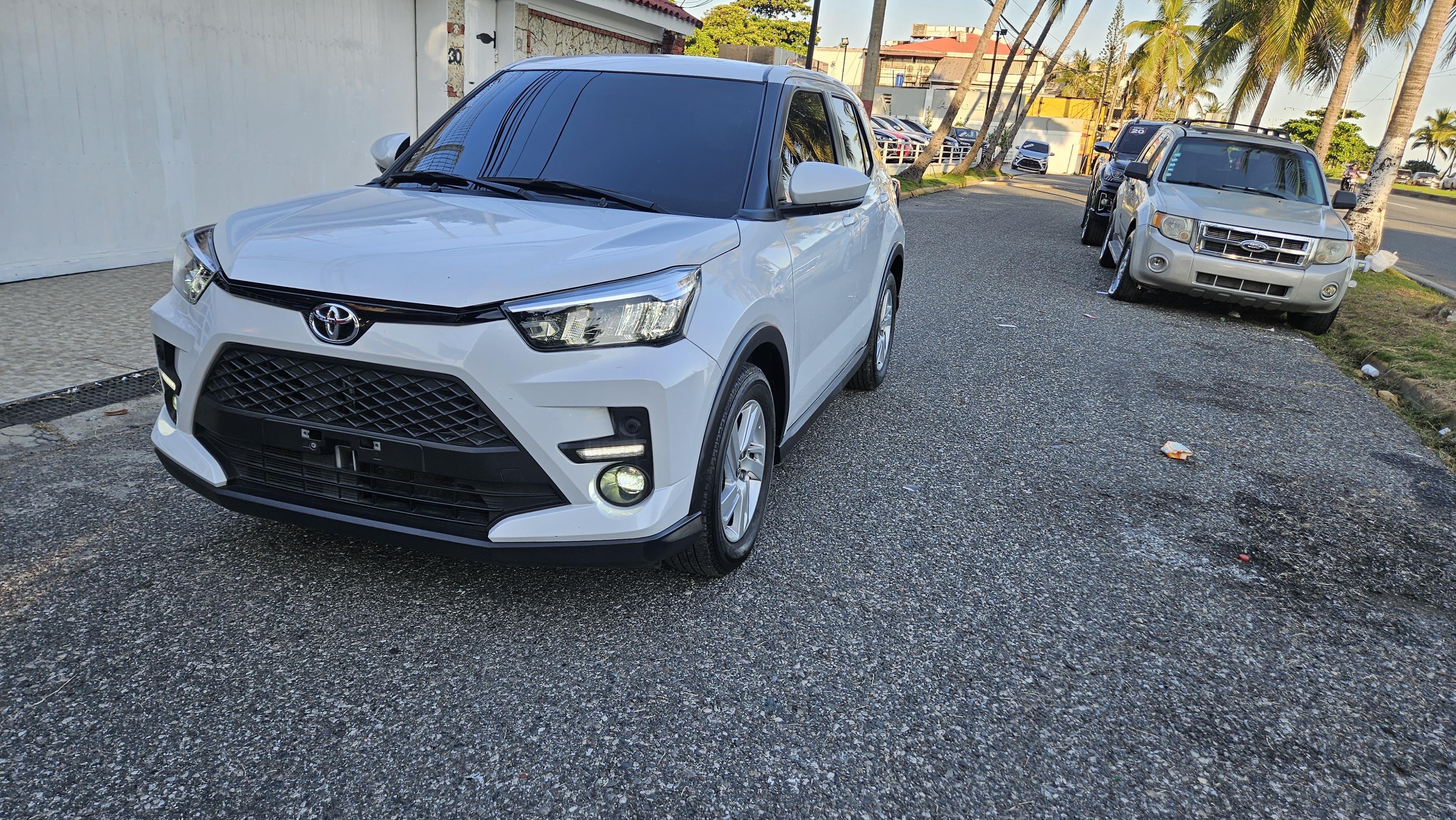 jeepetas y camionetas - Toyota raize 2022 4