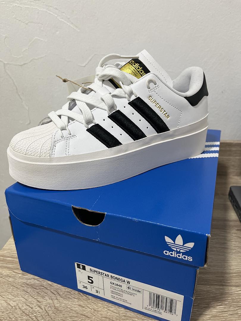 zapatos unisex - Tenis Adidas Superstar Bonega W Originales para mujer.