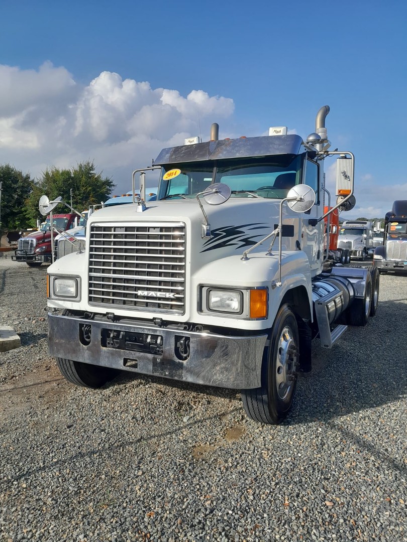 camiones y vehiculos pesados - Mack Pinnacle año 2014