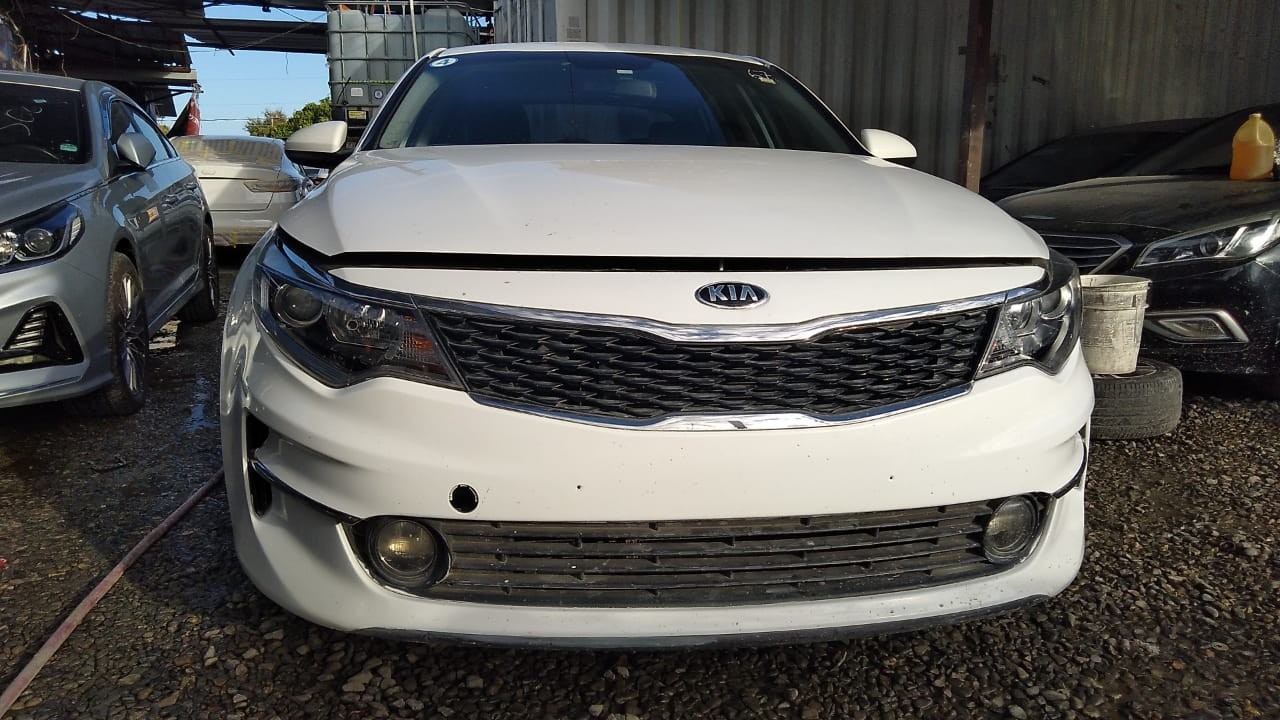 carros - KIA K5 2017 BLANCODESDE: RD$ 690,100.00