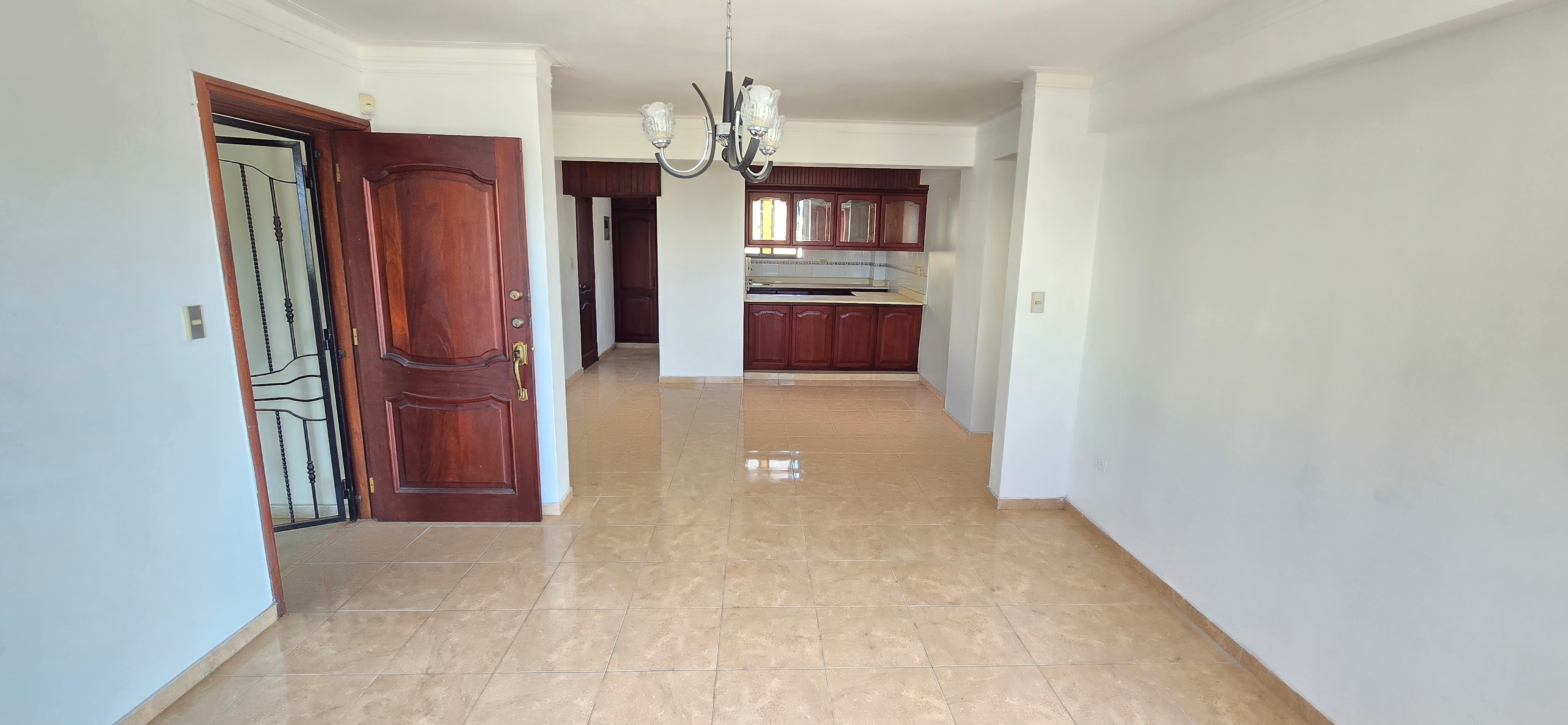 apartamentos - rento 3er piso en la República de Argentina santiago 