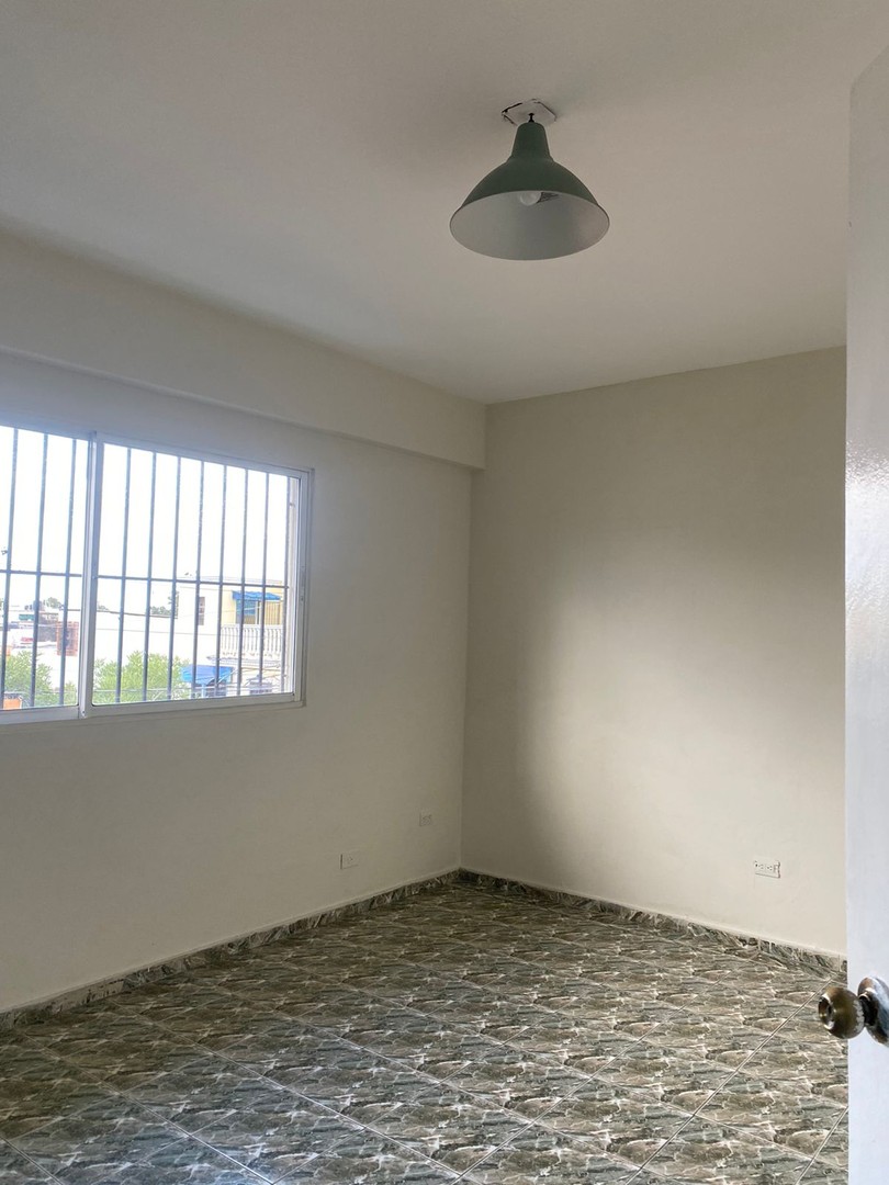 apartamentos - Alquiler Apartamento de 3 Habitaciones con Parqueo, Ciudad Nueva, Santo Domingo 5