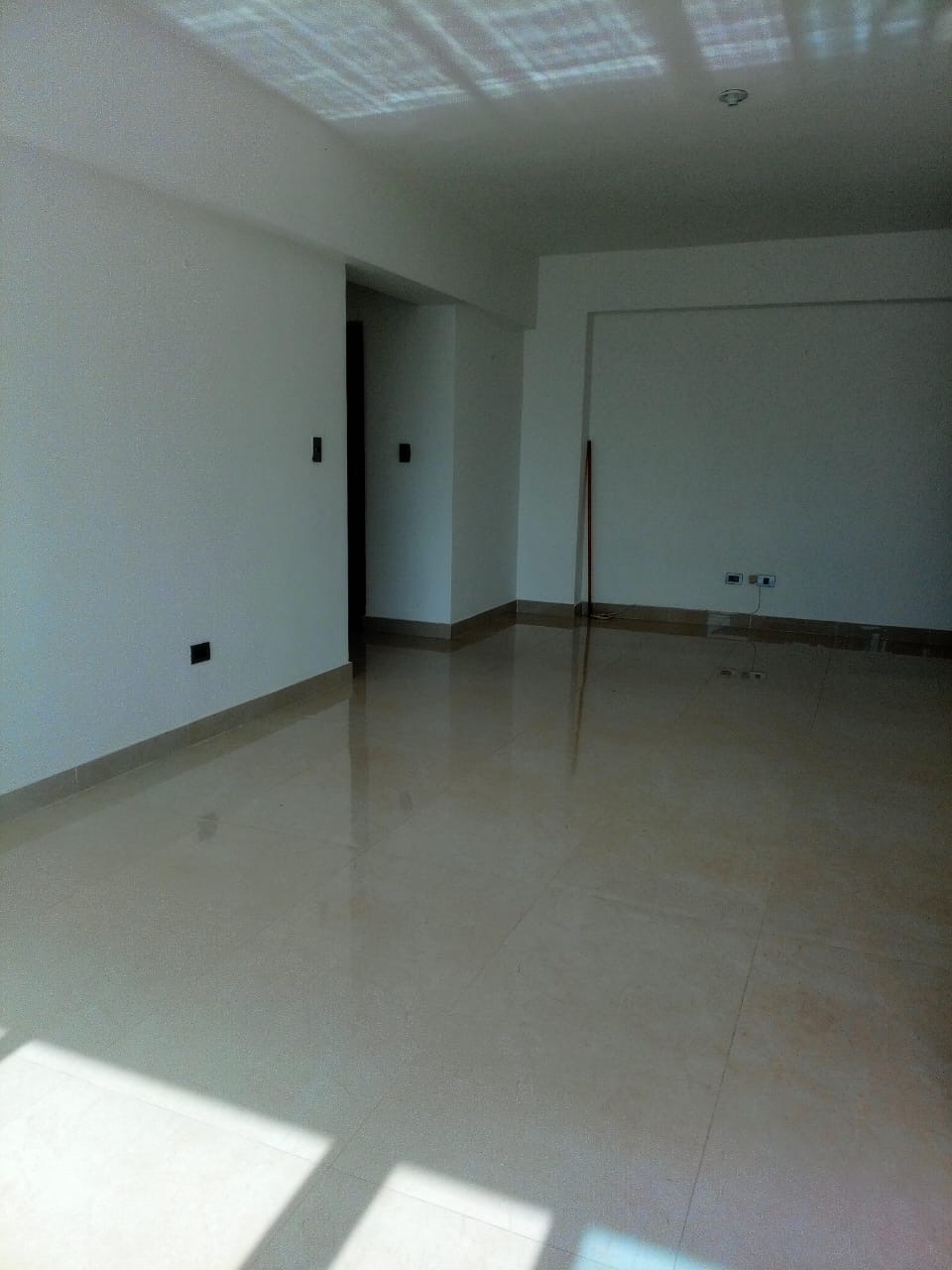 apartamentos - Alquilo en mirador del oeste 4to piso 3hab, 2baños