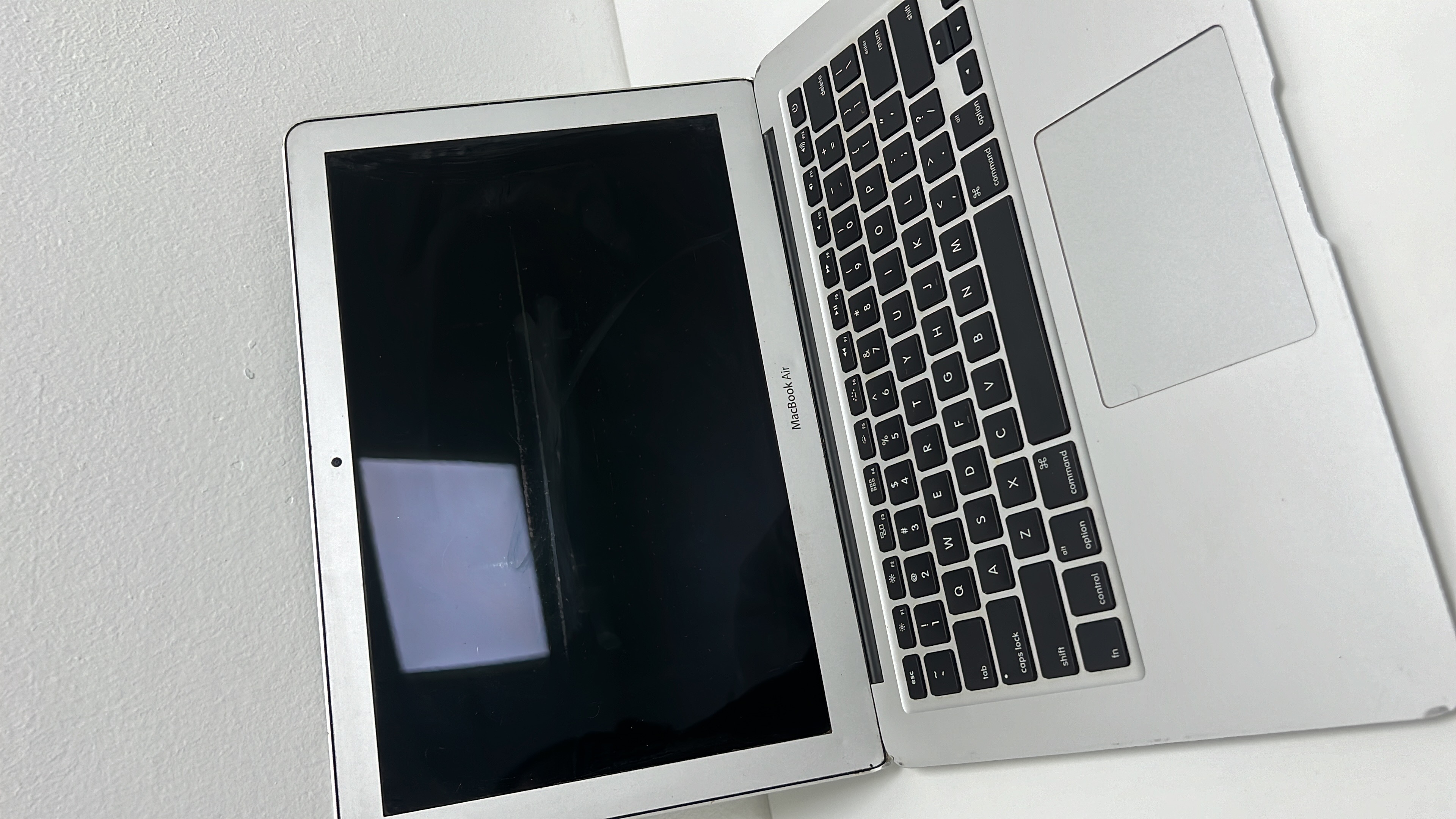 computadoras y laptops - vendo Mac i5 128 gb 4gb ram MacBook Air 